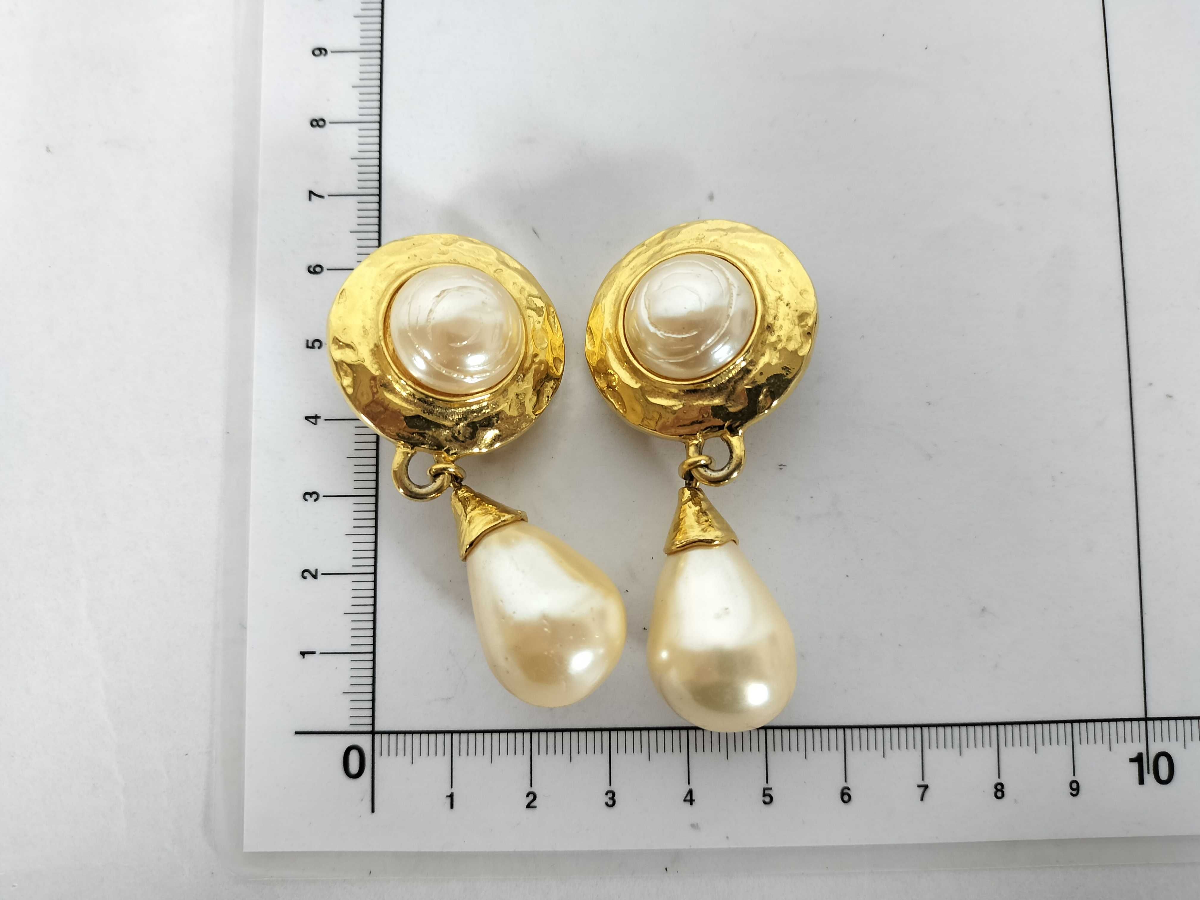 Earrings — view 3