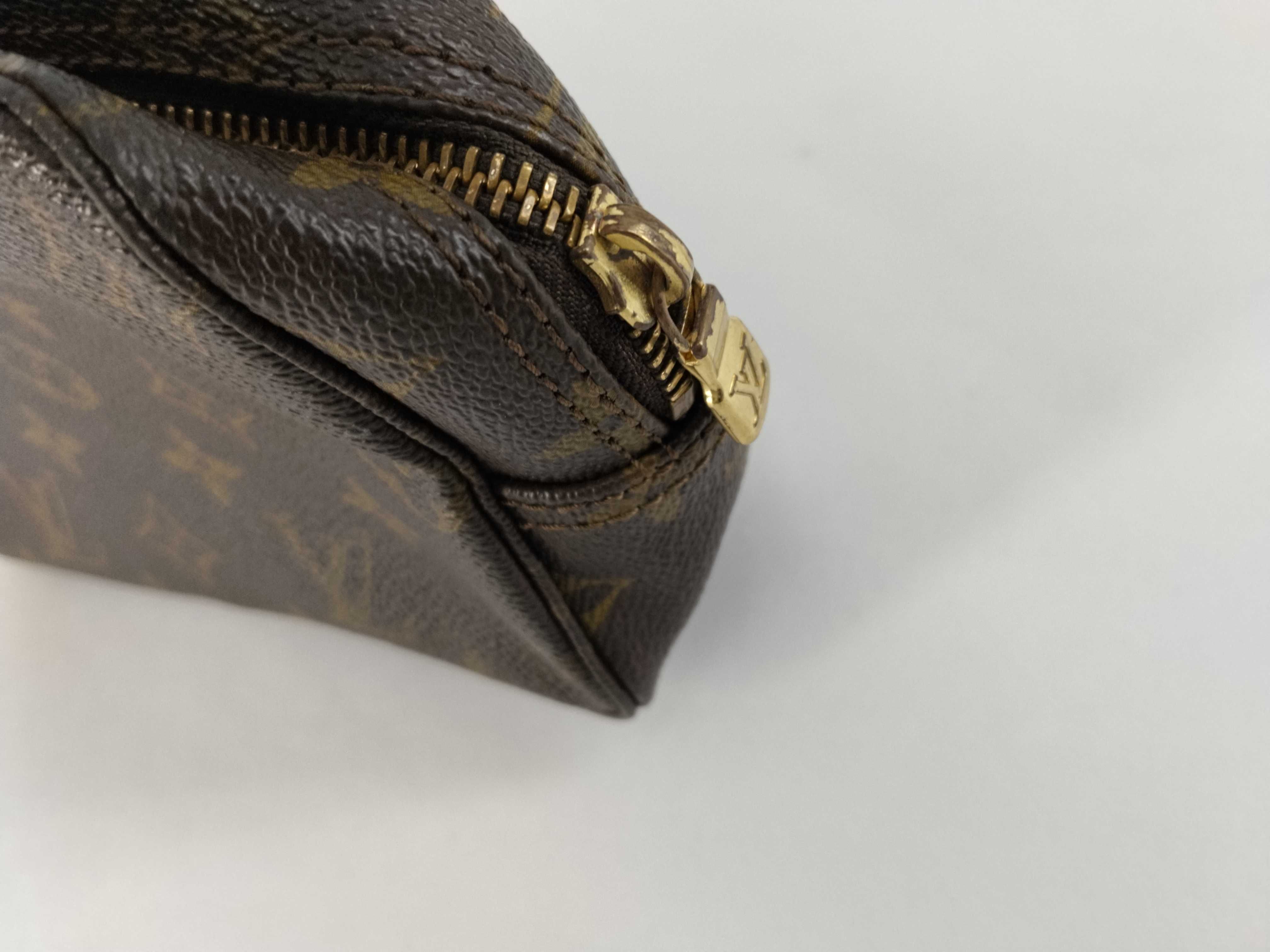 Monogram Louis Vuitton Monogram Trousses Toilette 18 M47526 Pouch — view 5
