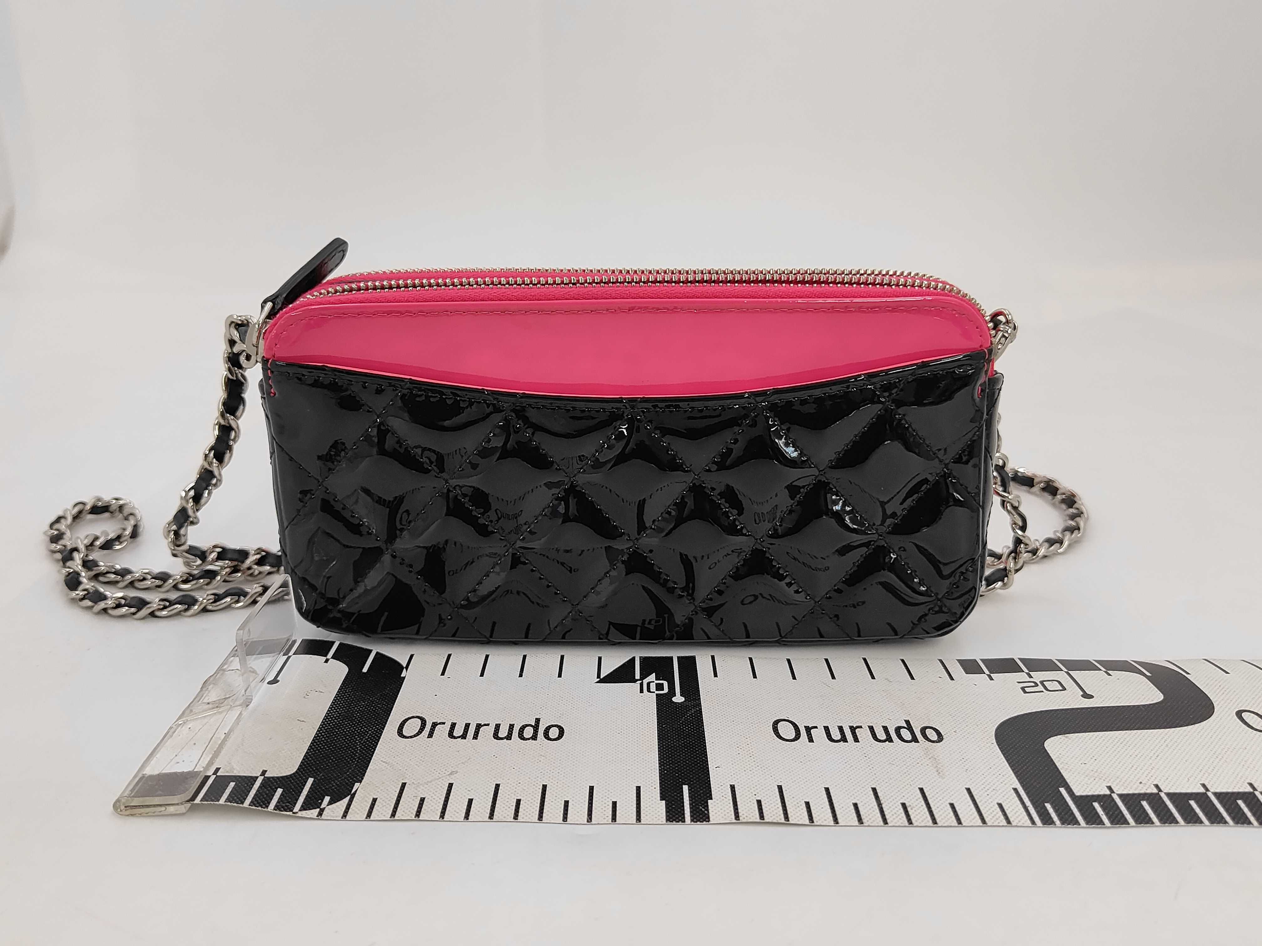 Matelassé Enamel Pink Black Shoulder Bag (Serial Number 29) — view 2
