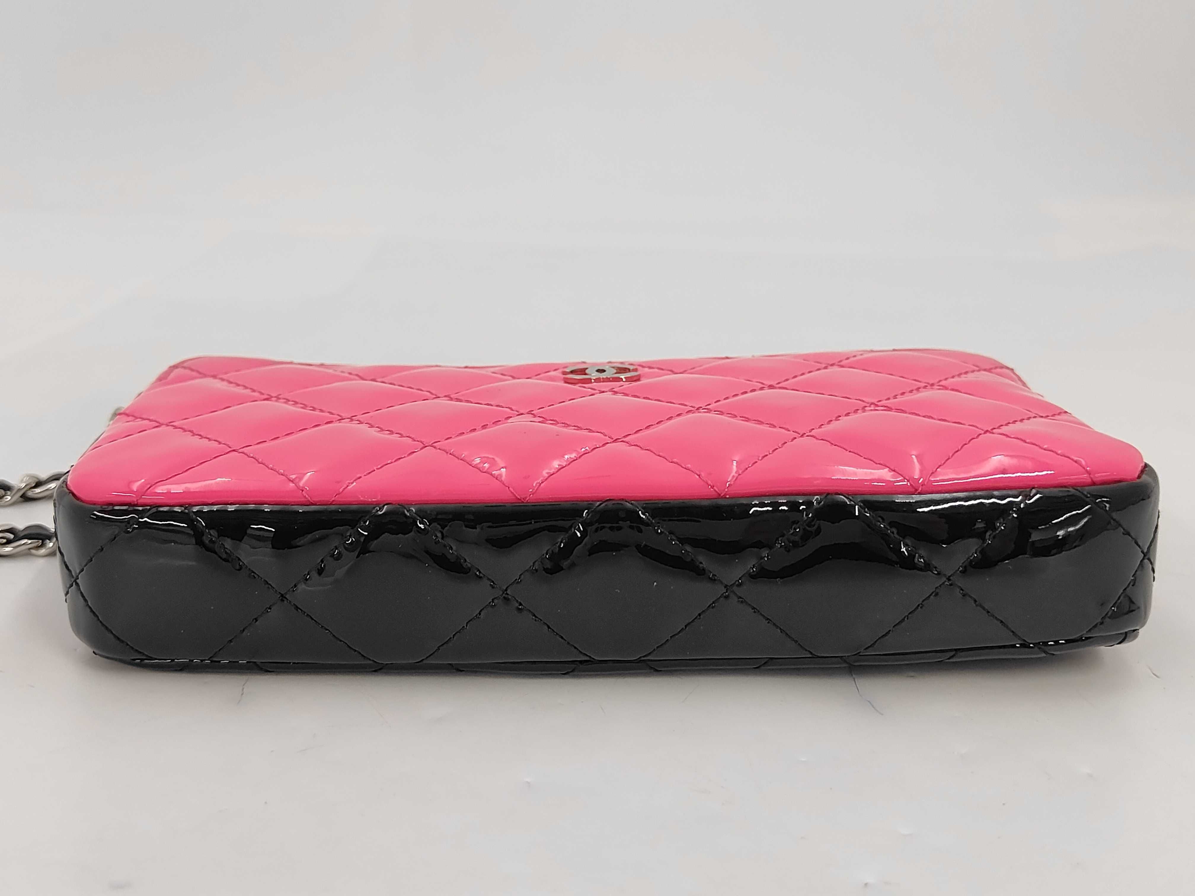 Matelassé Enamel Pink Black Shoulder Bag (Serial Number 29) — view 4