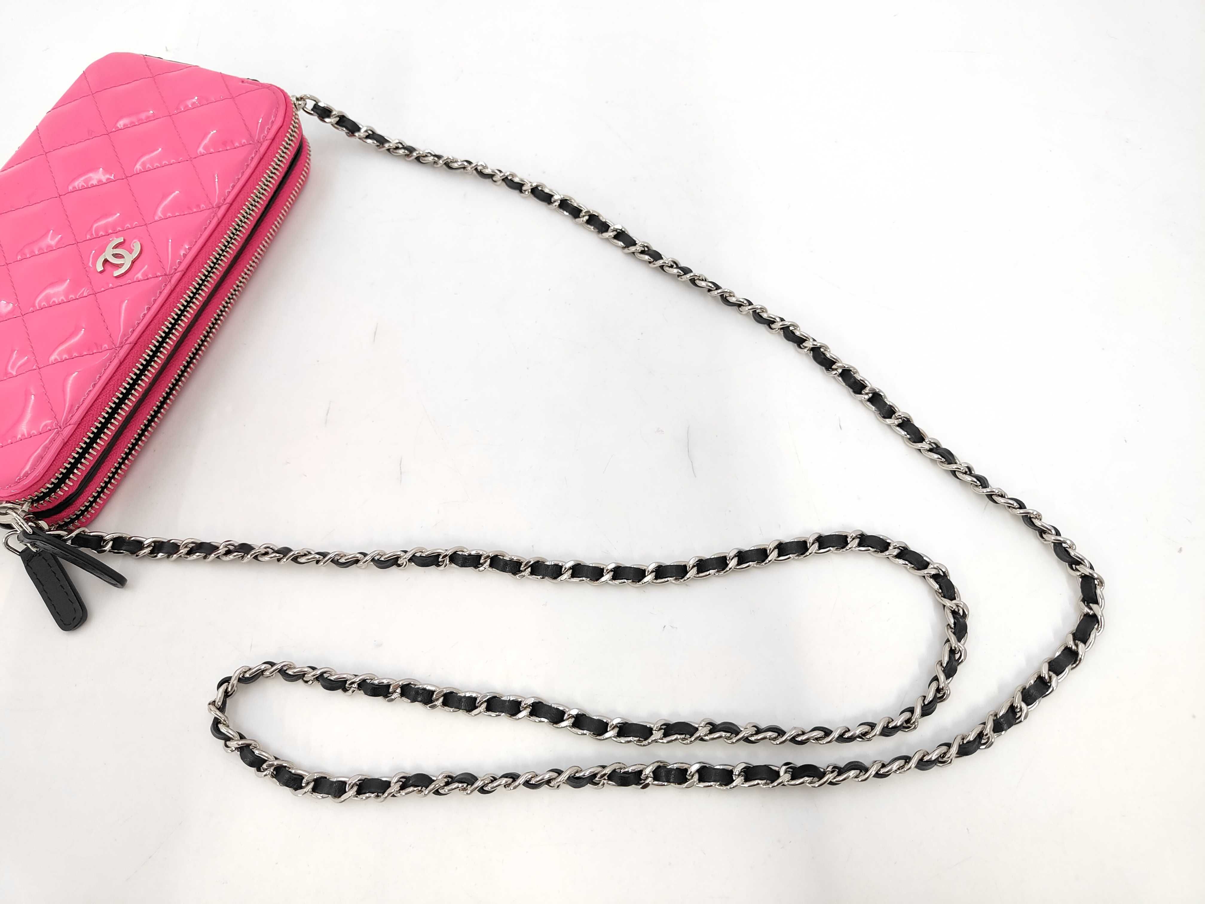 Matelassé Enamel Pink Black Shoulder Bag (Serial Number 29) — view 5