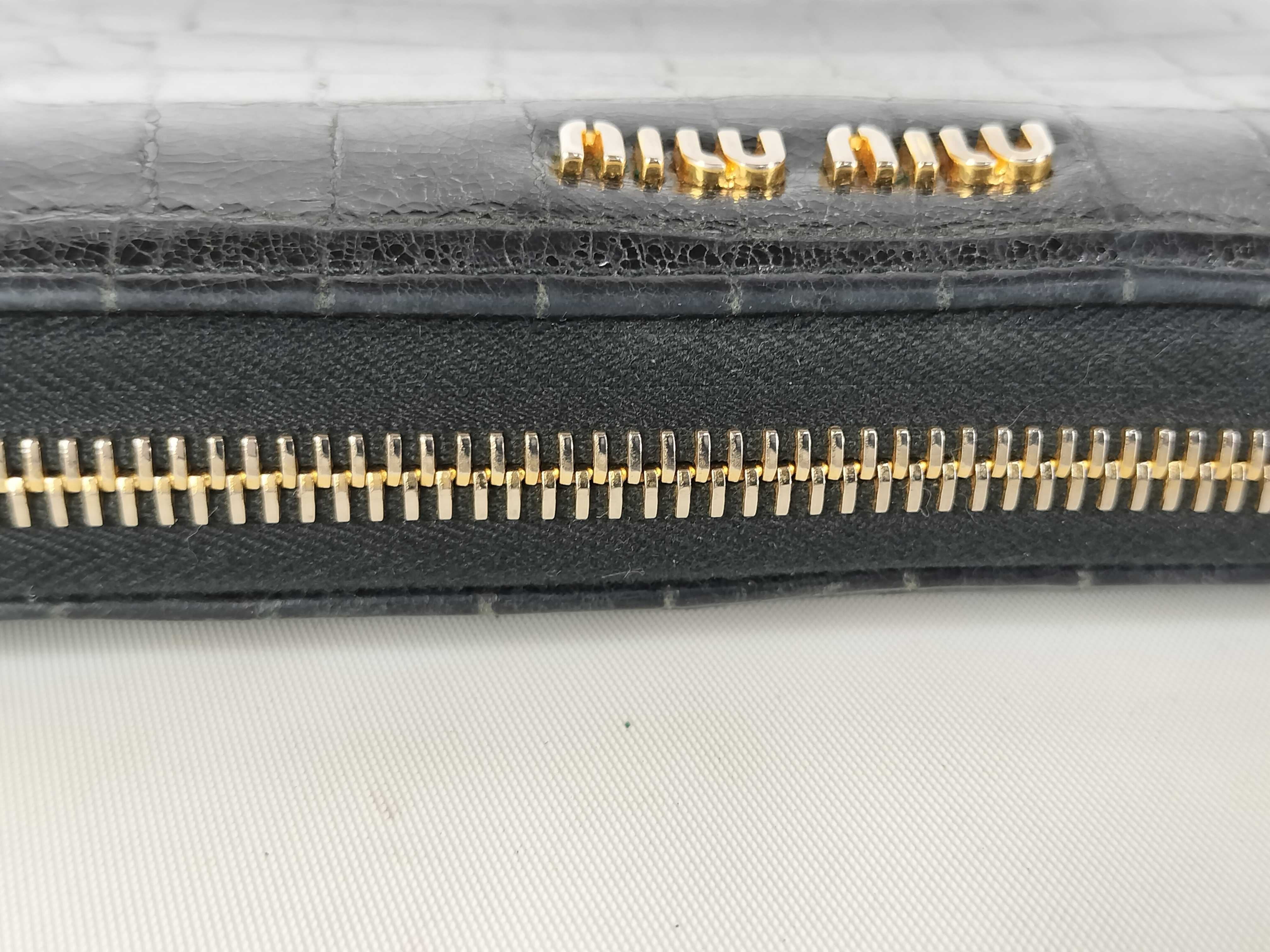 wallet — view 4