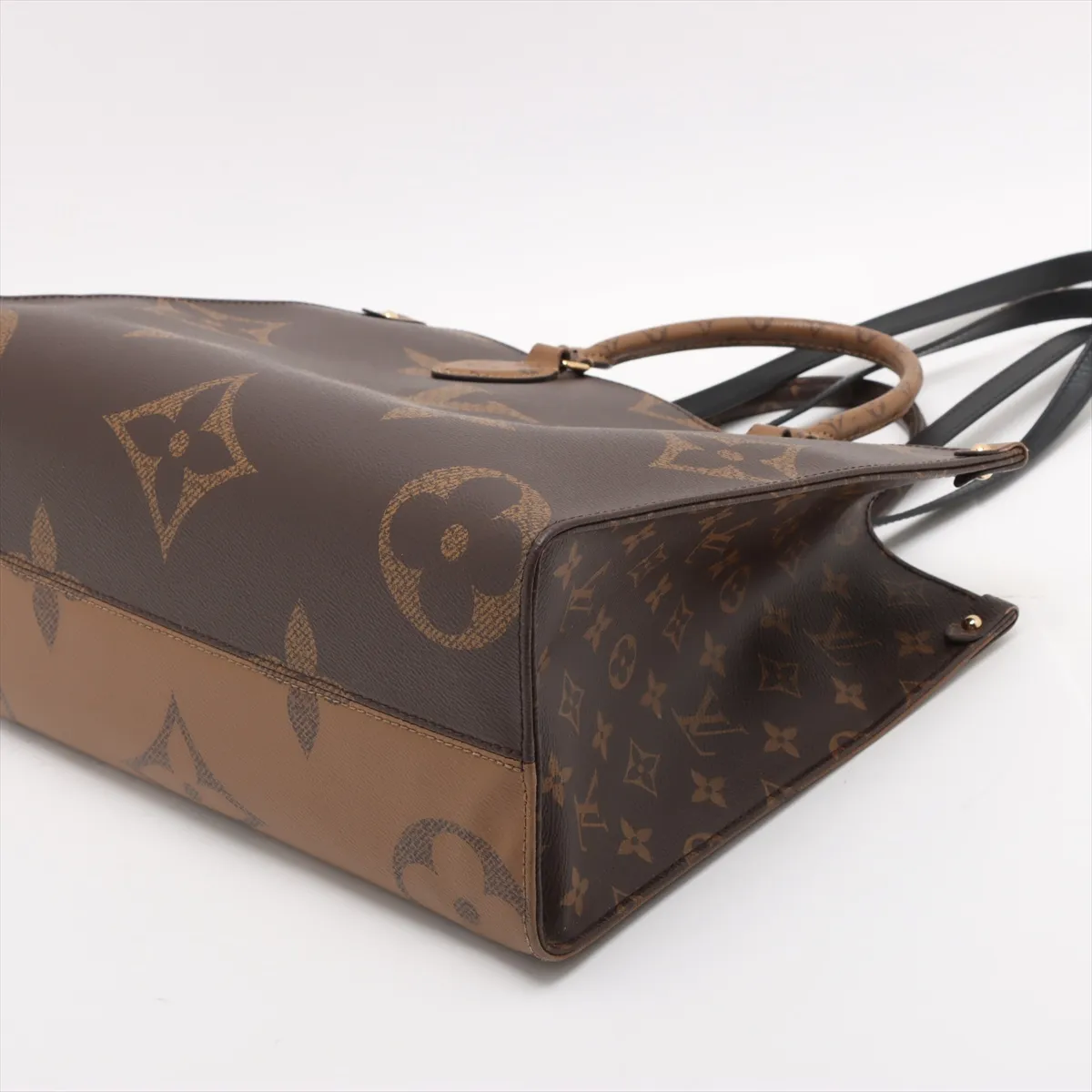 Giant Monogram Reverse OnTheGo MM M45321 Brown (RFID detected) — view 3