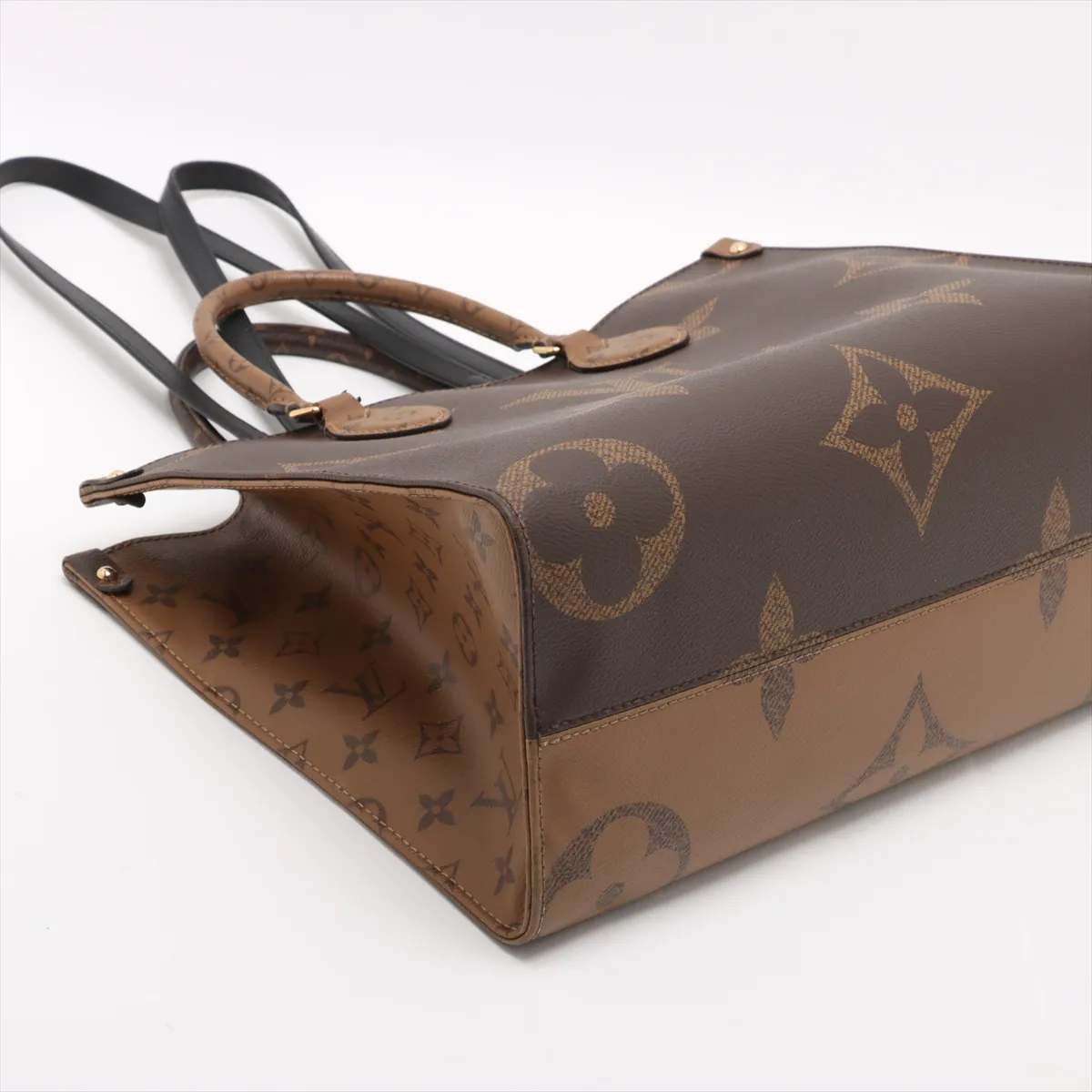 Giant Monogram Reverse OnTheGo MM M45321 Brown (RFID detected) — view 4