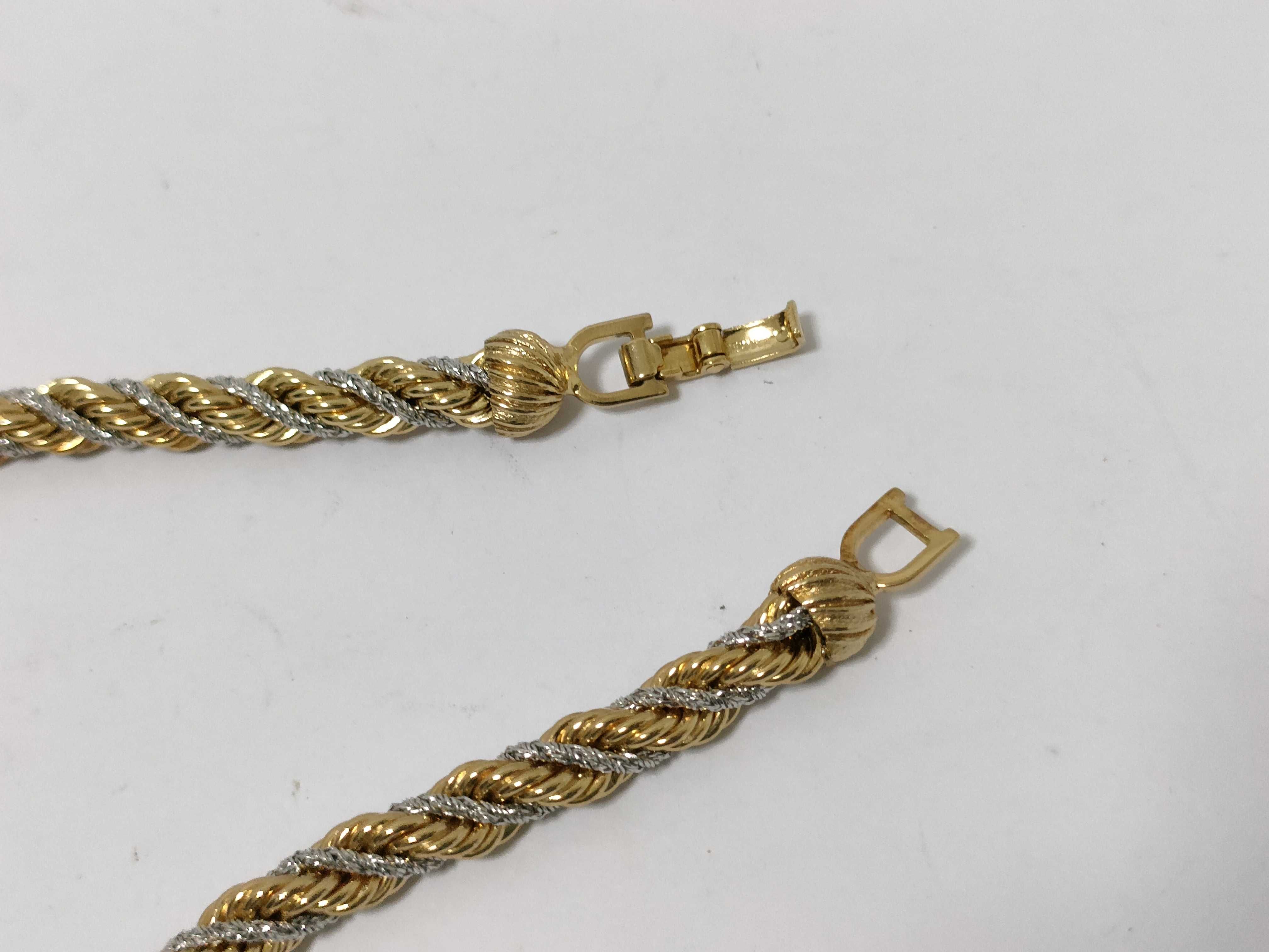necklace — view 4