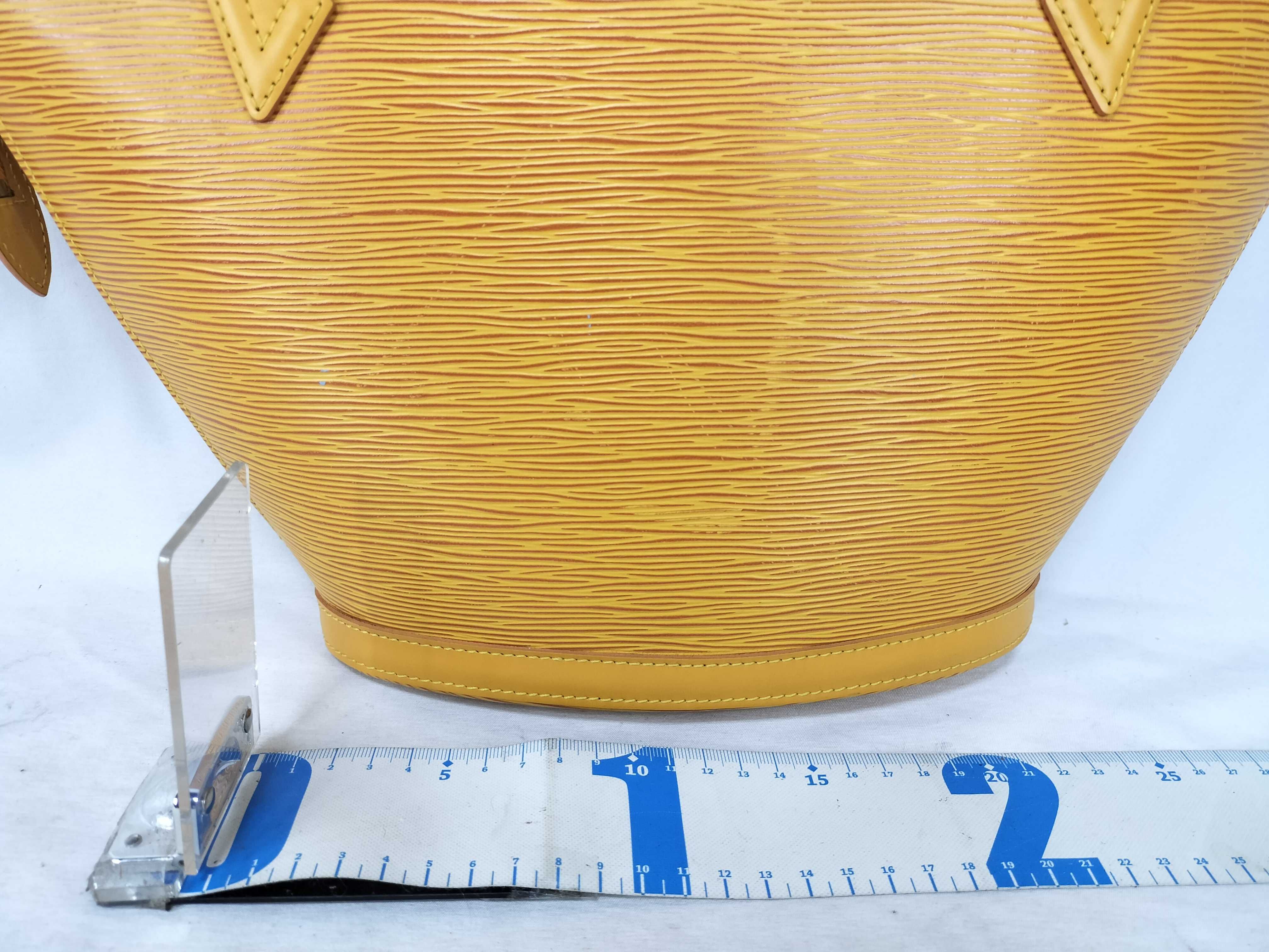 Epi Saint Jacques Shoulder Bag — view 2