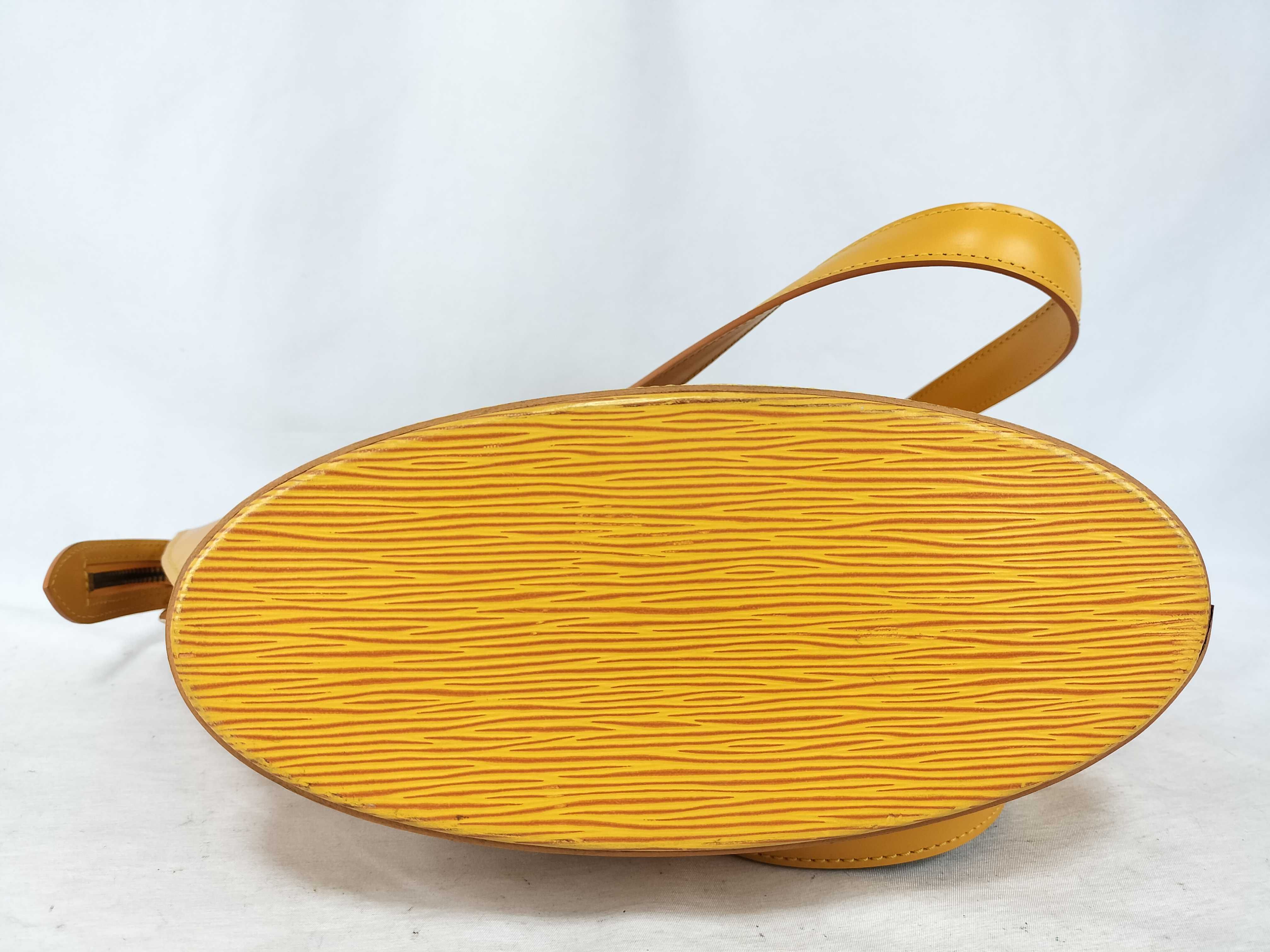 Epi Saint Jacques Shoulder Bag — view 8