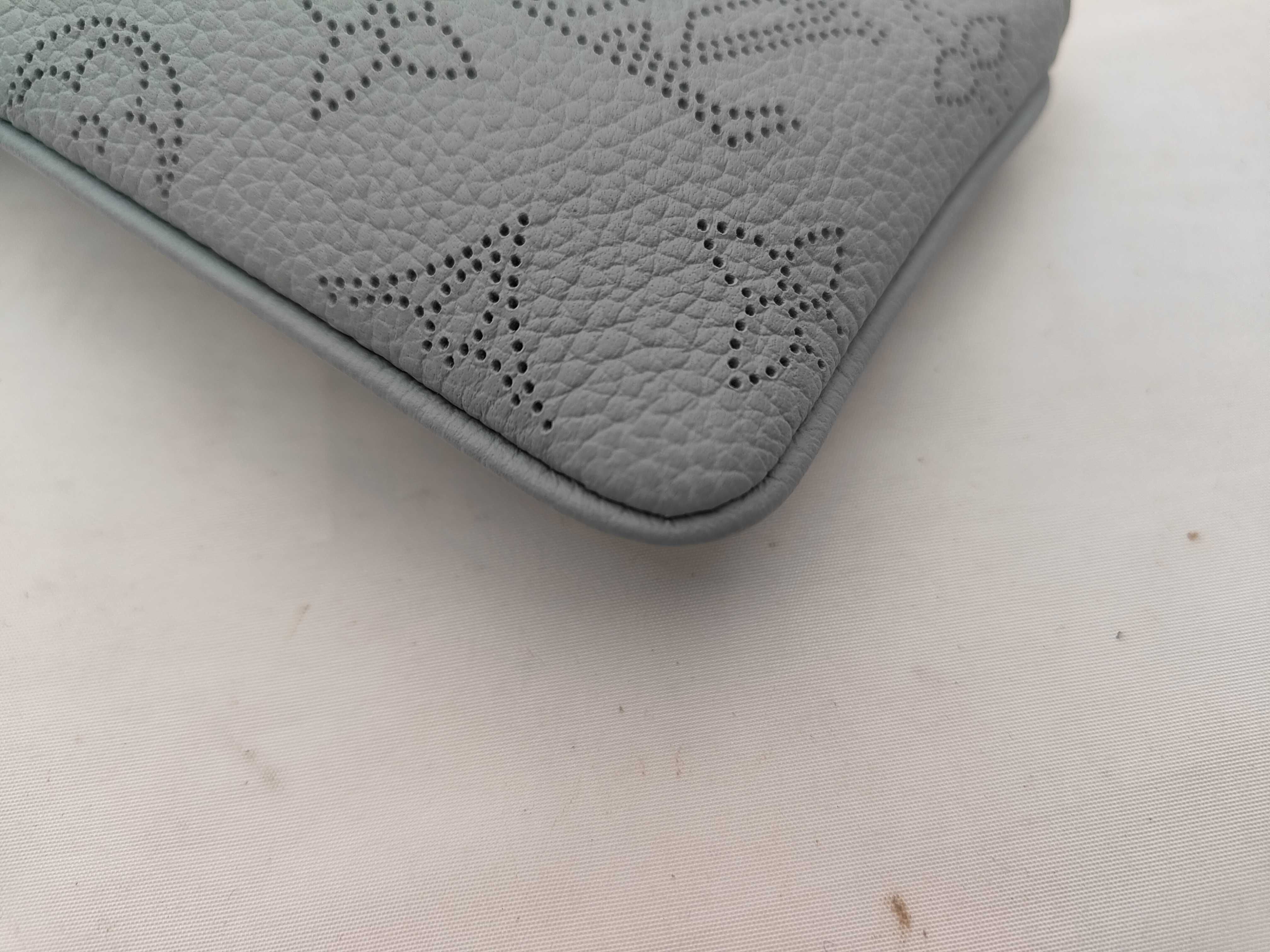 Mahina coin case — view 6