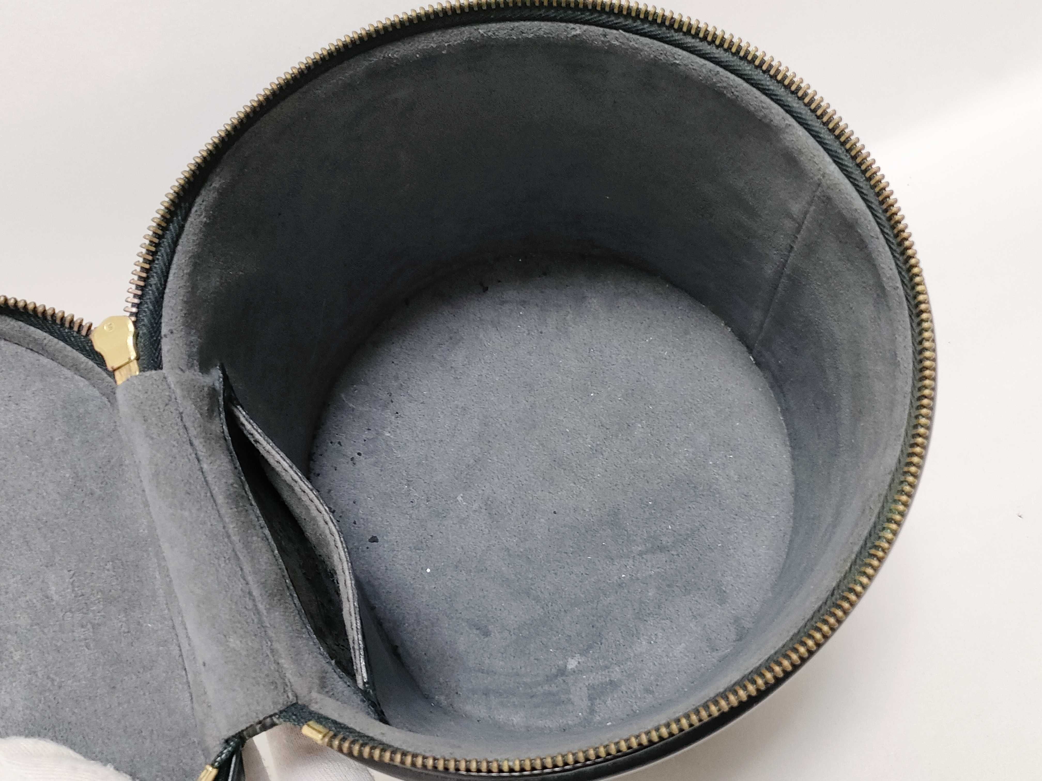 Epi Louis Vuitton Cannes Epi Black Vanity Bag — view 11