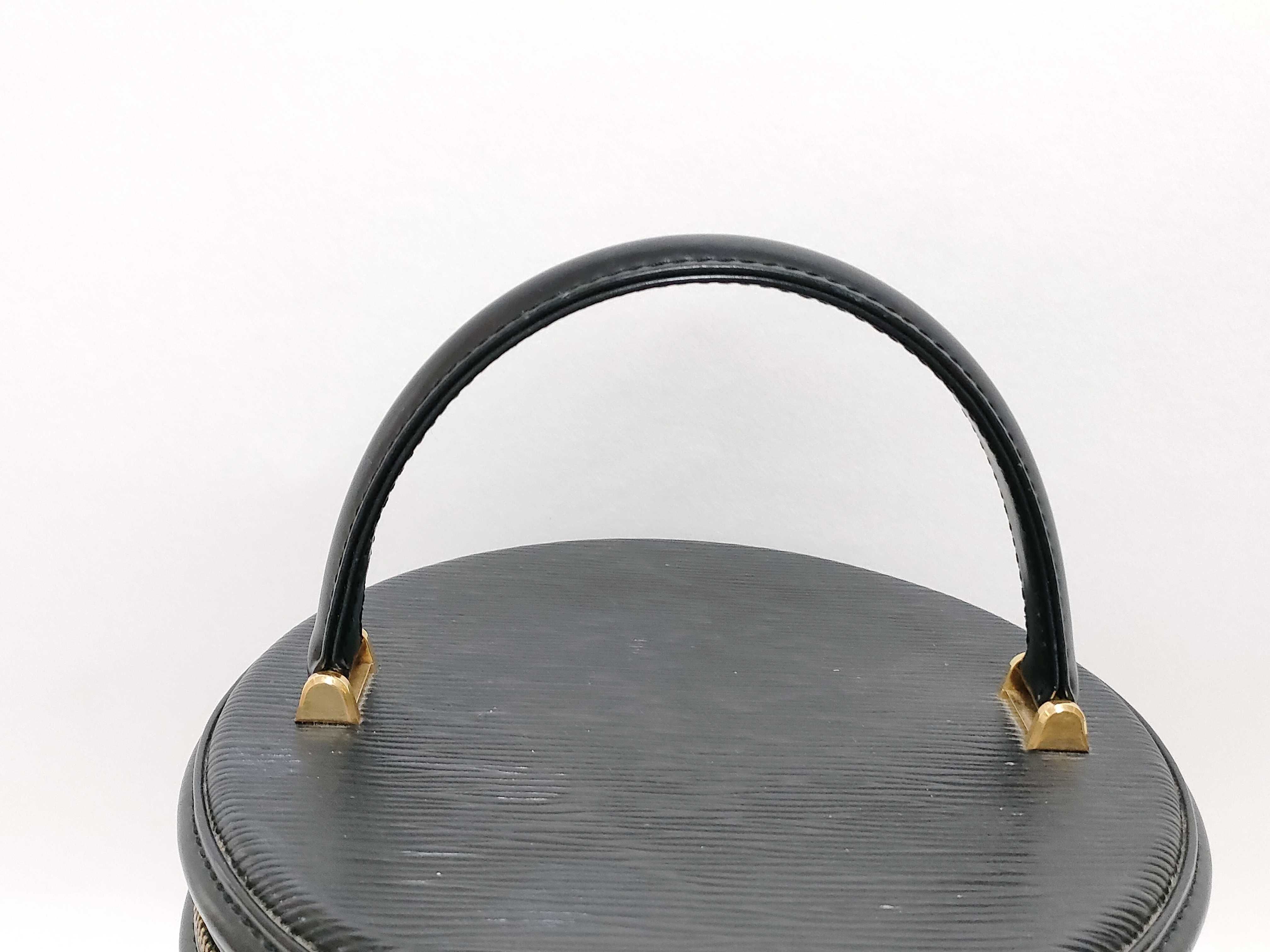 Epi Louis Vuitton Cannes Epi Black Vanity Bag — view 3