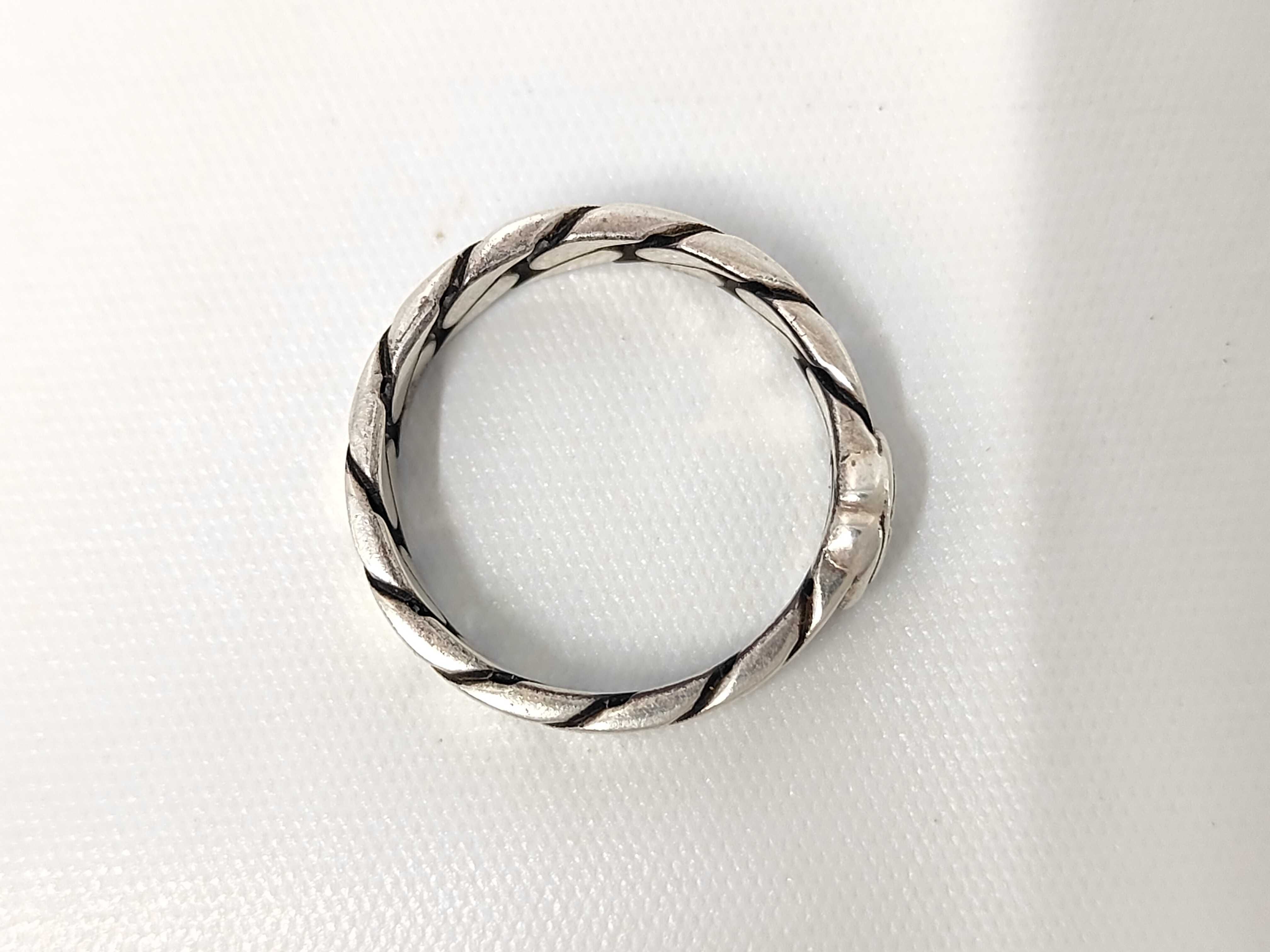 Interlocking G / SV Ring — view 4