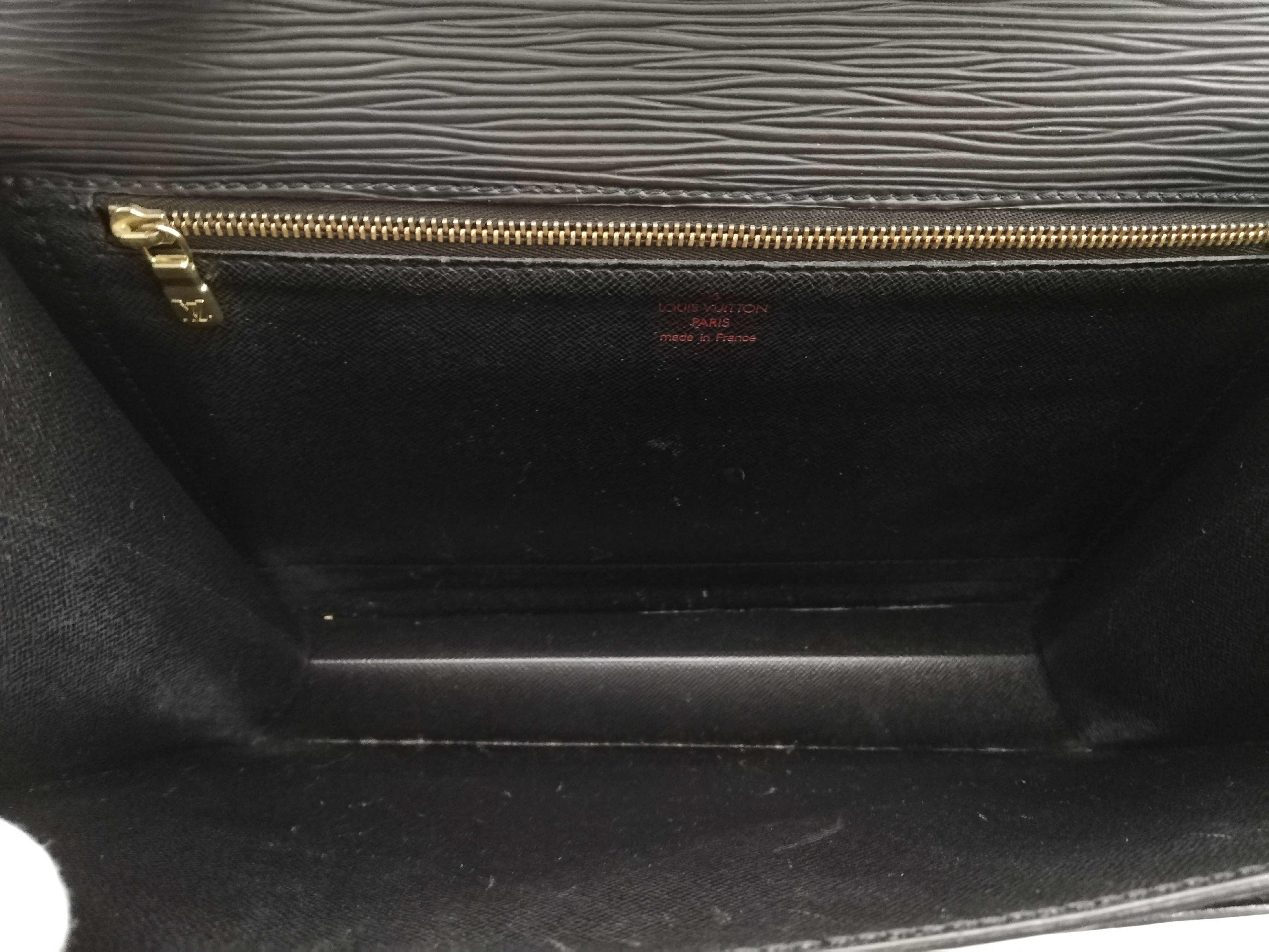 Epi Monceau M52122 Noir Handbag — view 14