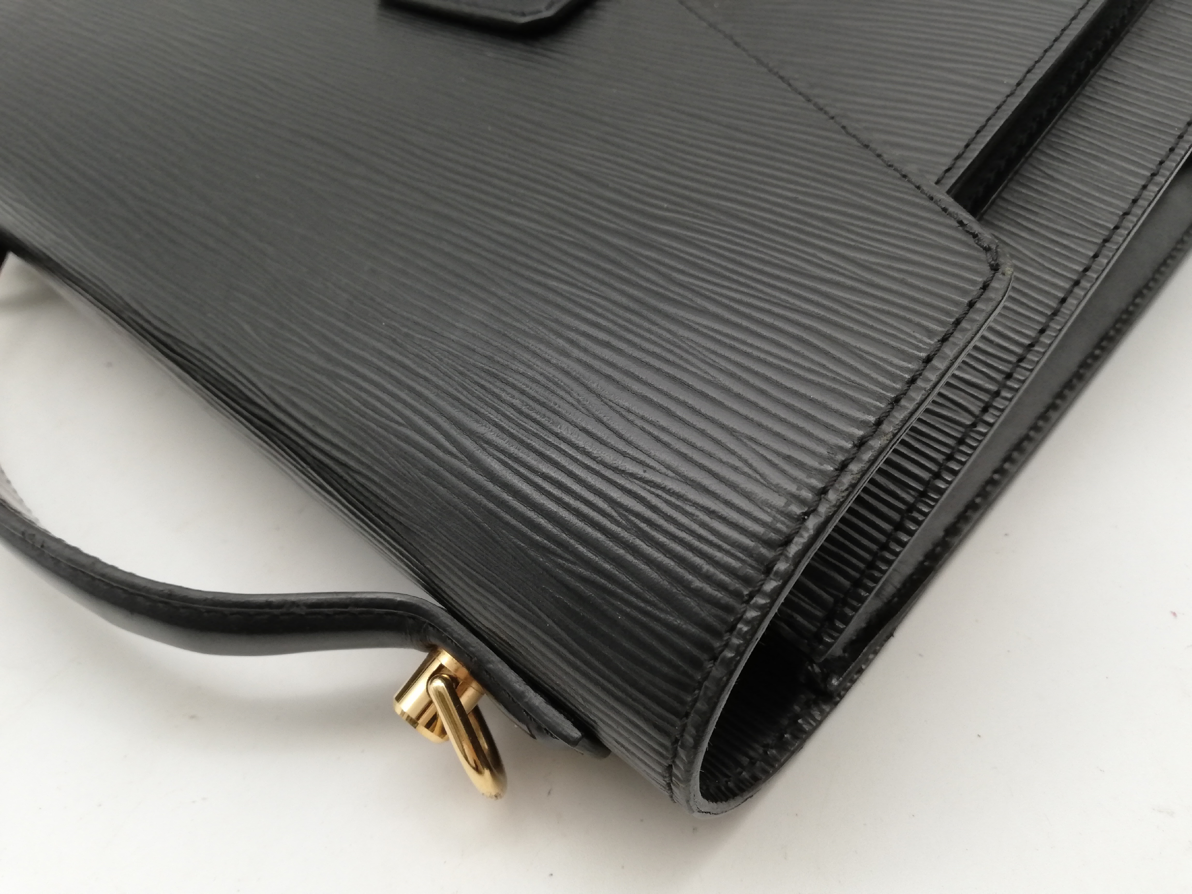Epi Monceau M52122 Noir Handbag — view 9