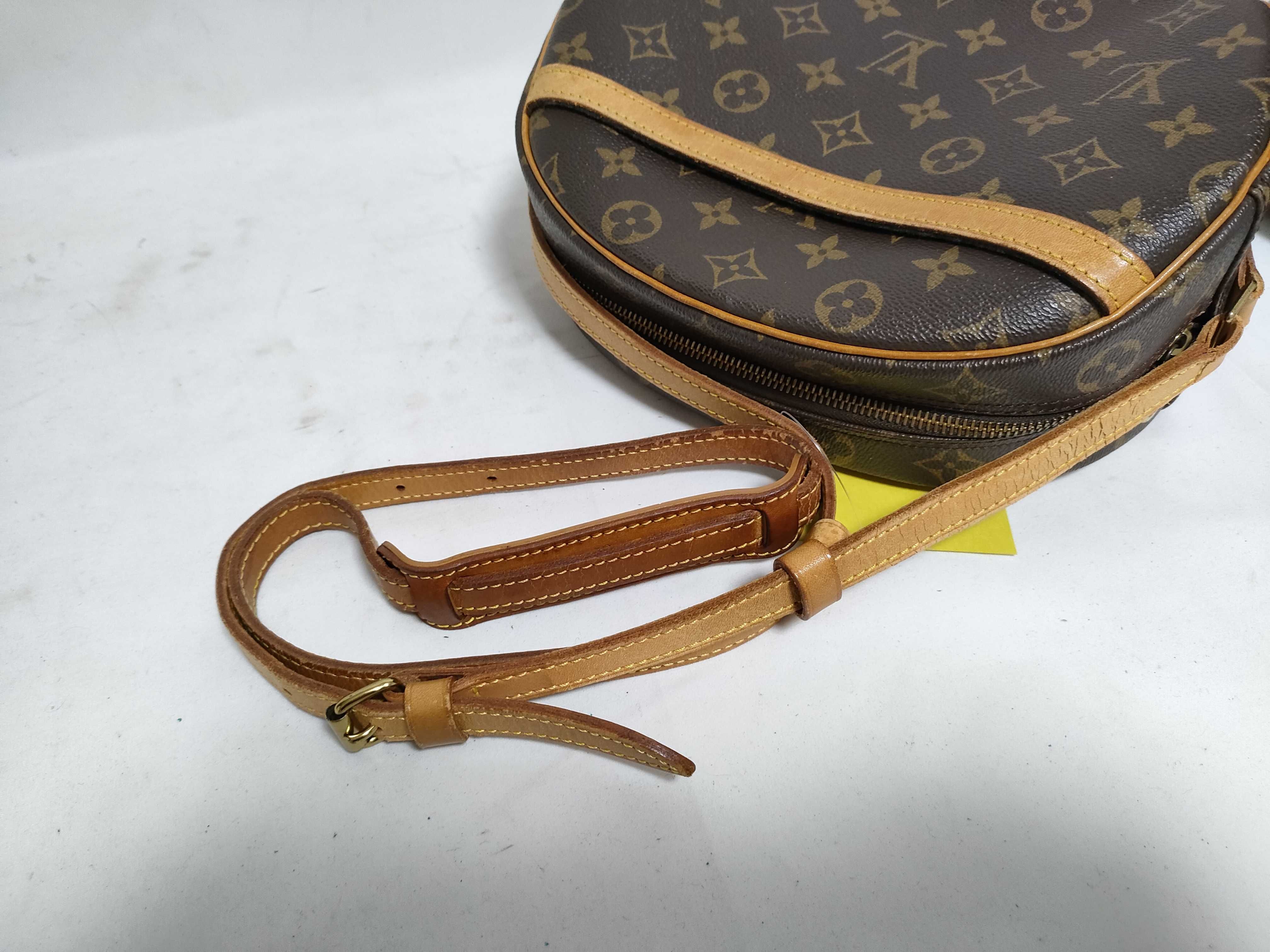 Monogram M51221 Blois Shoulder Bag (Moderately deteriorated) — view 3