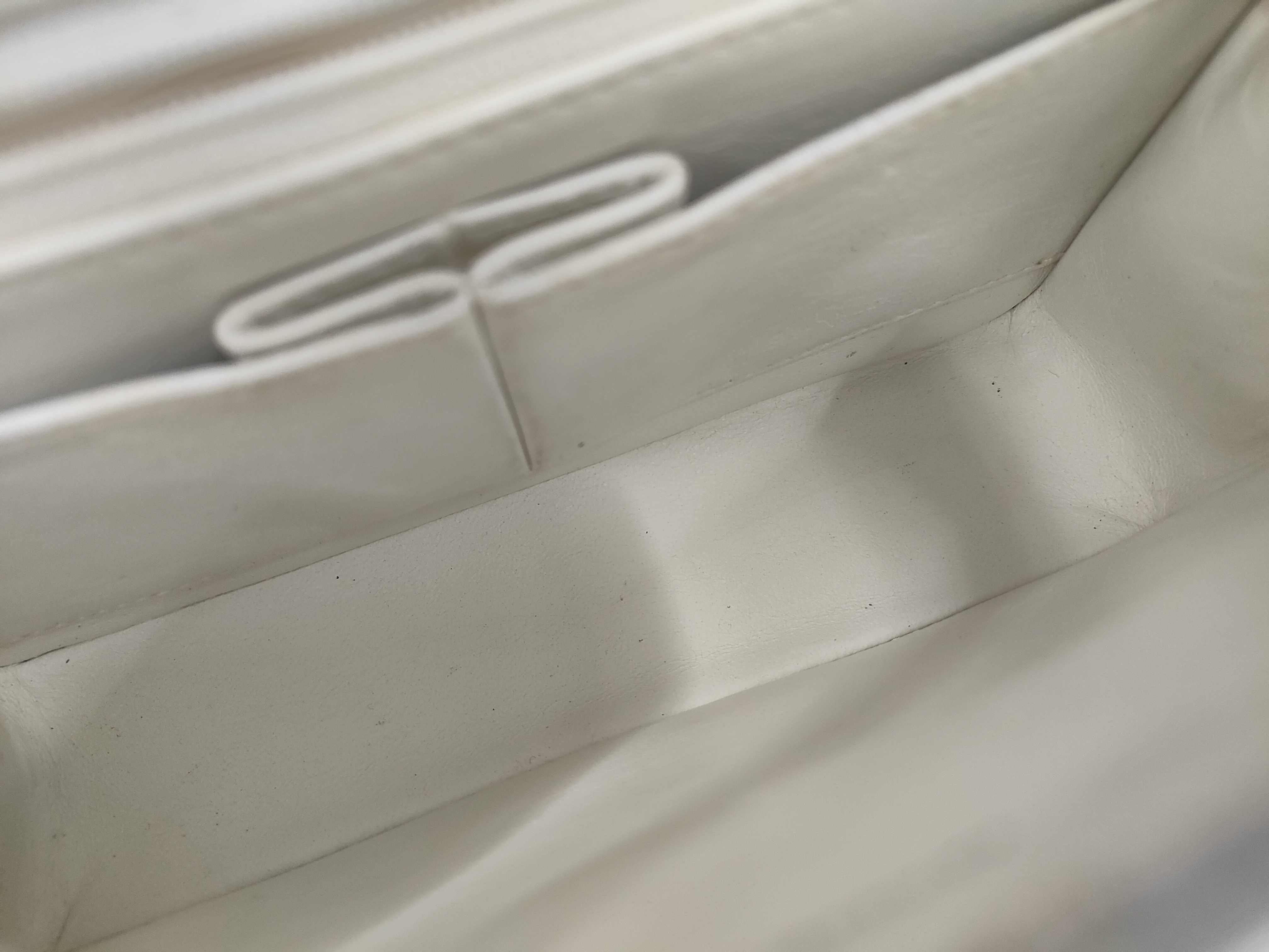 Matelassé Plastic Chain Handbag — view 12