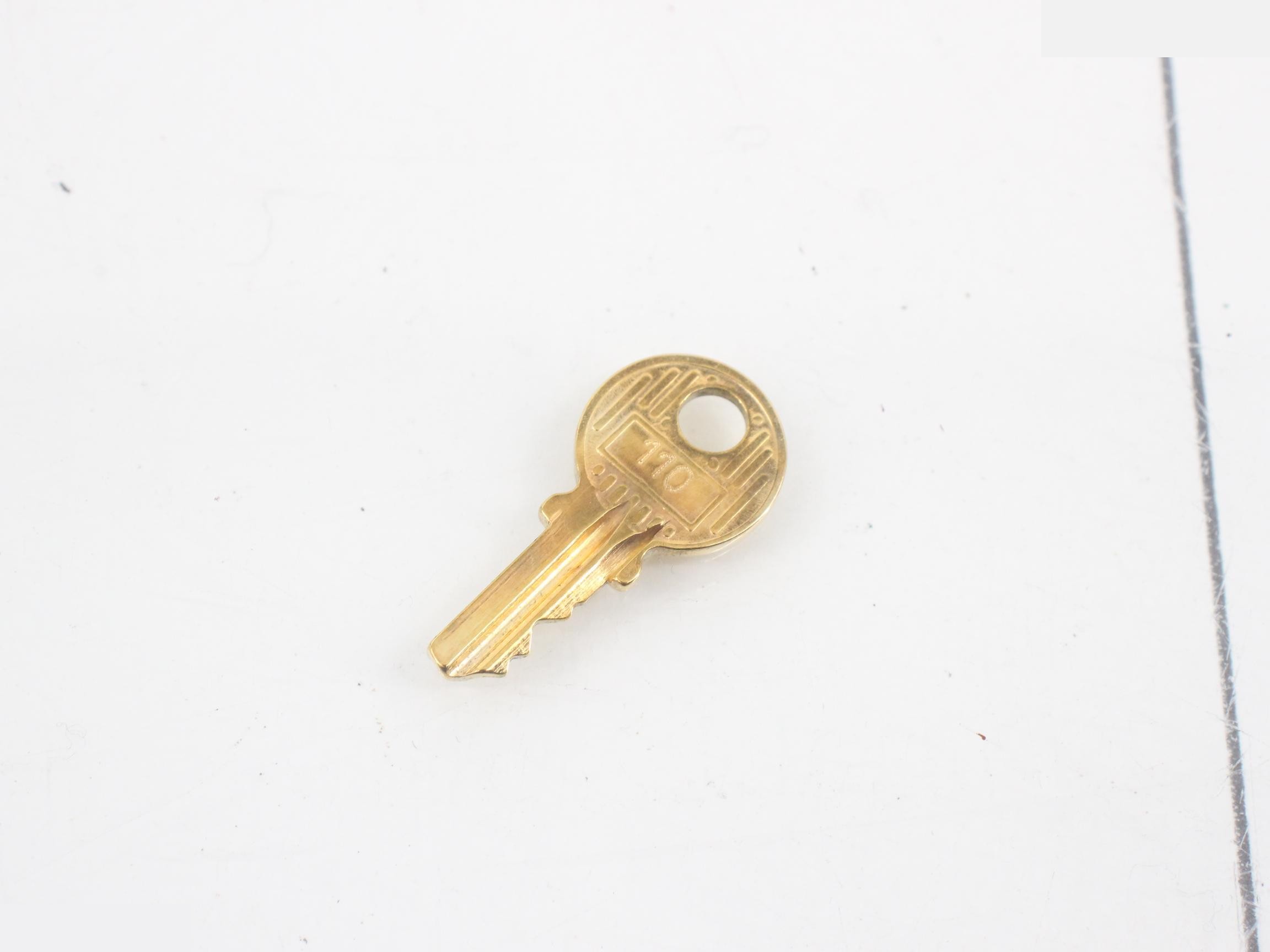 Cadena & Key x 2 — view 4
