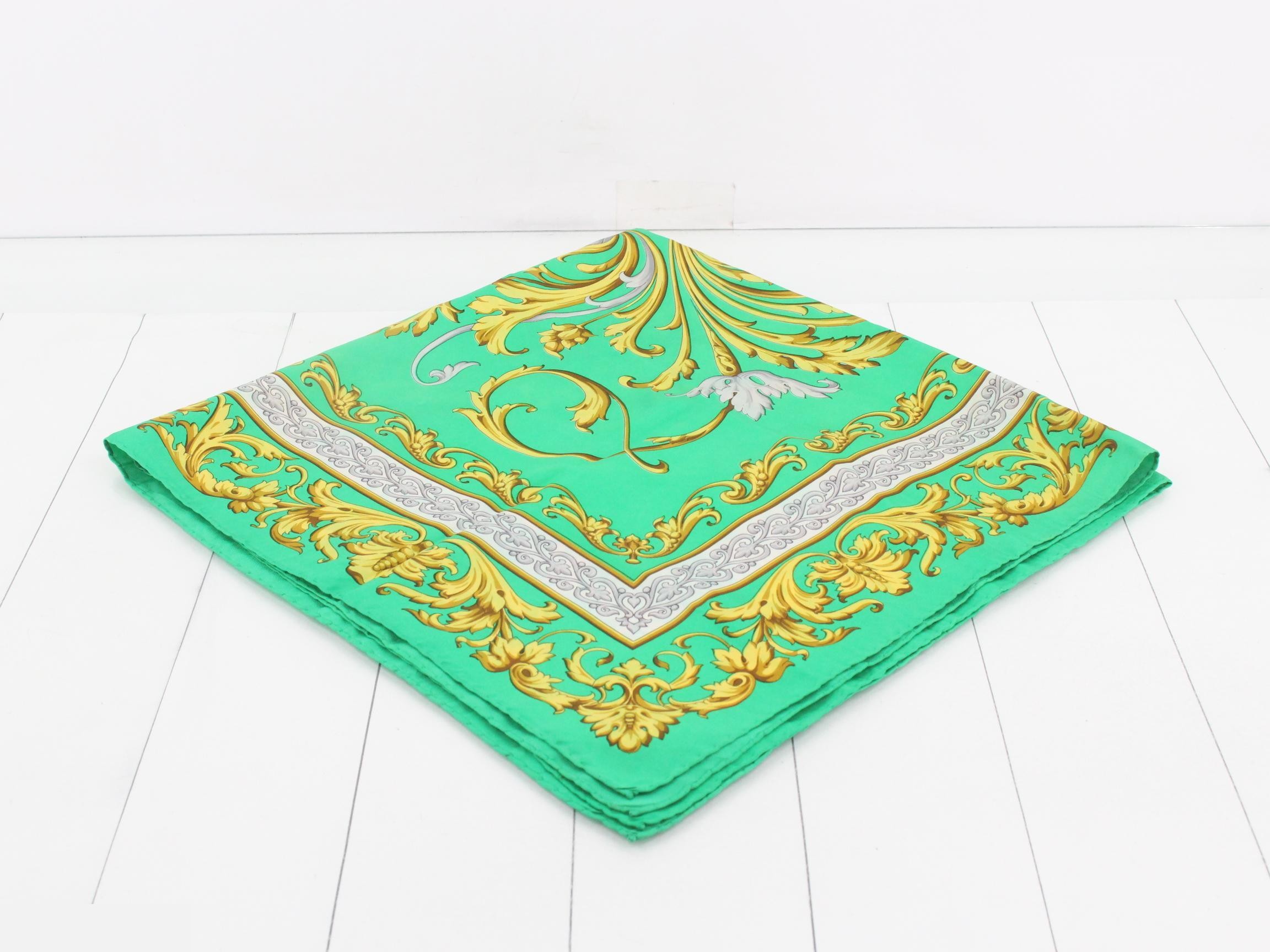 scarf, green tones — view 2
