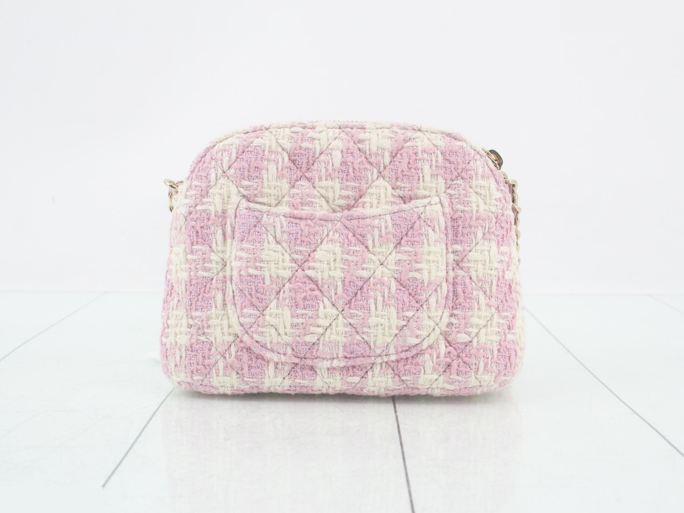 Matelassé Chain Shoulder Bag — view 2