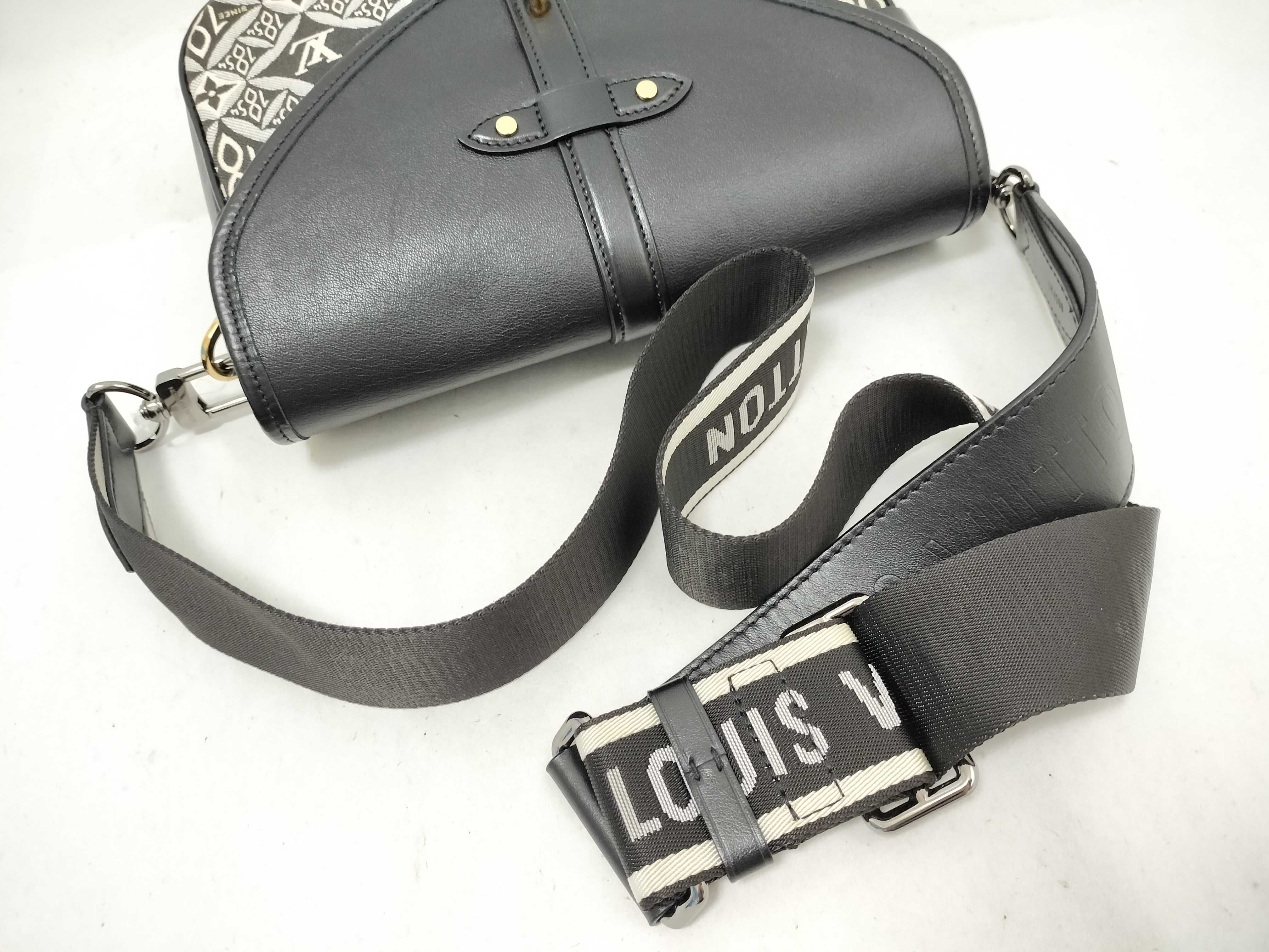 shoulder bag — view 3