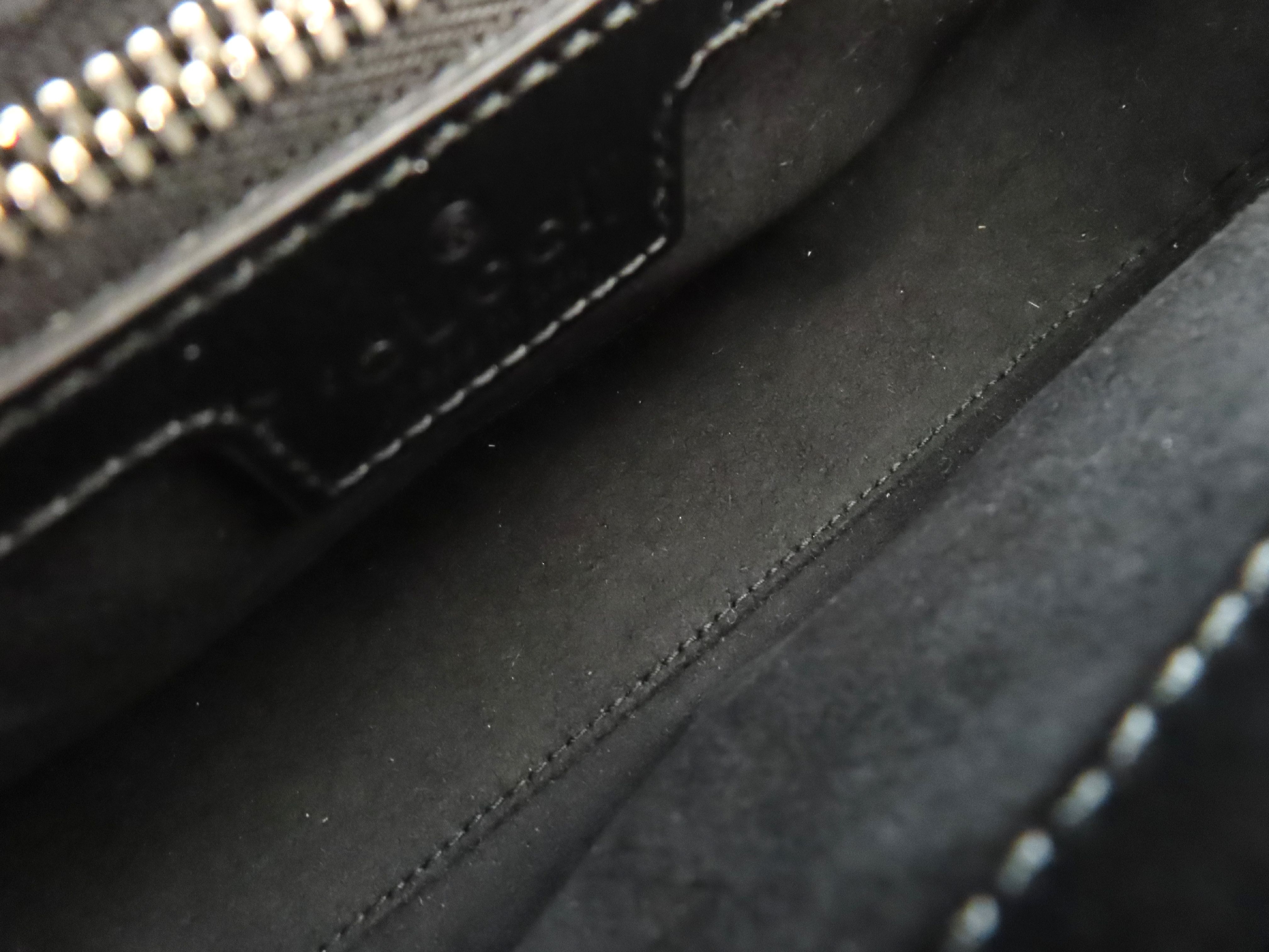 739722・520981 Calfskin Black Handbag — view 11