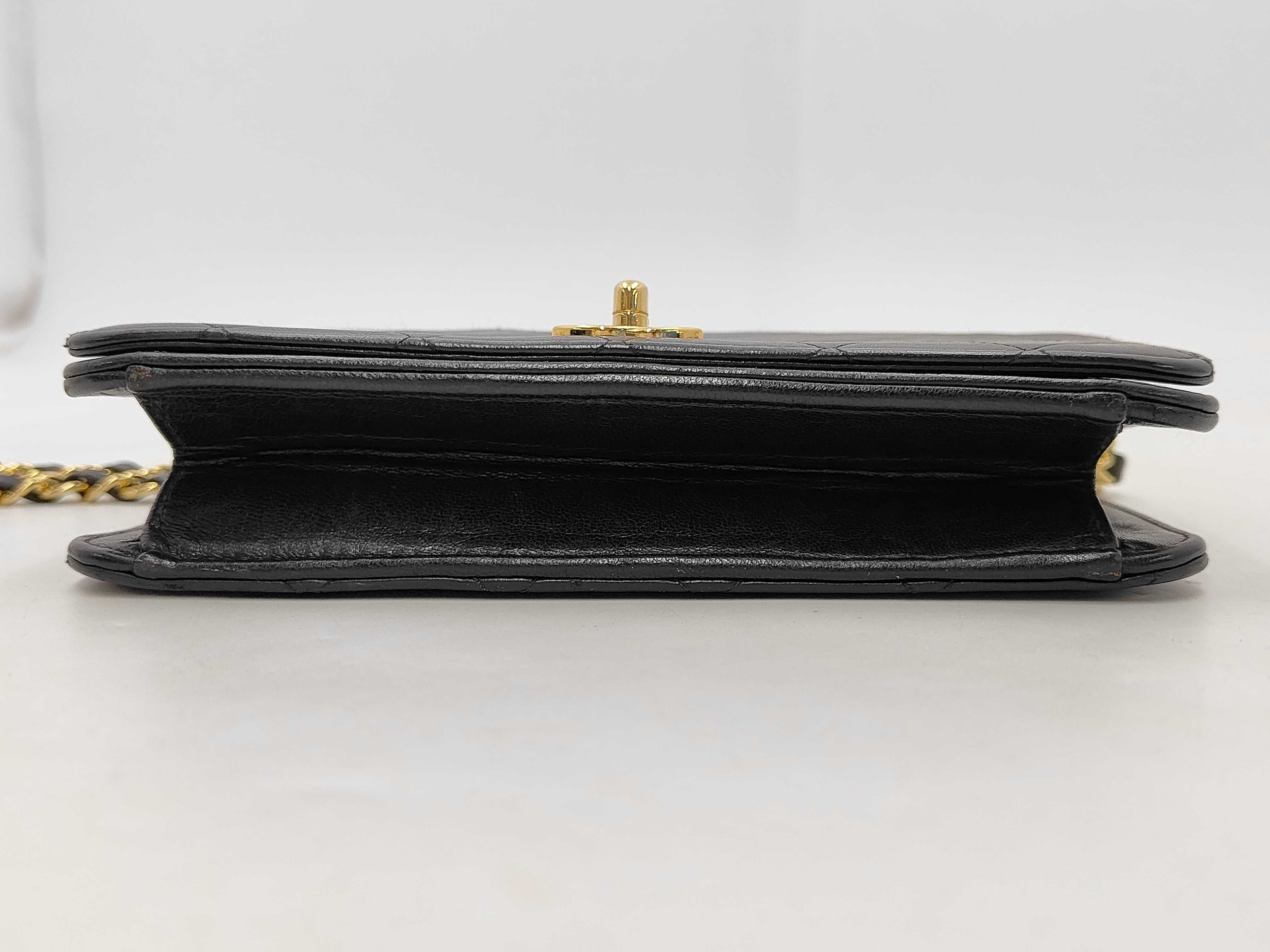 Matelassé Full Flap Shoulder Bag (Black) — view 7
