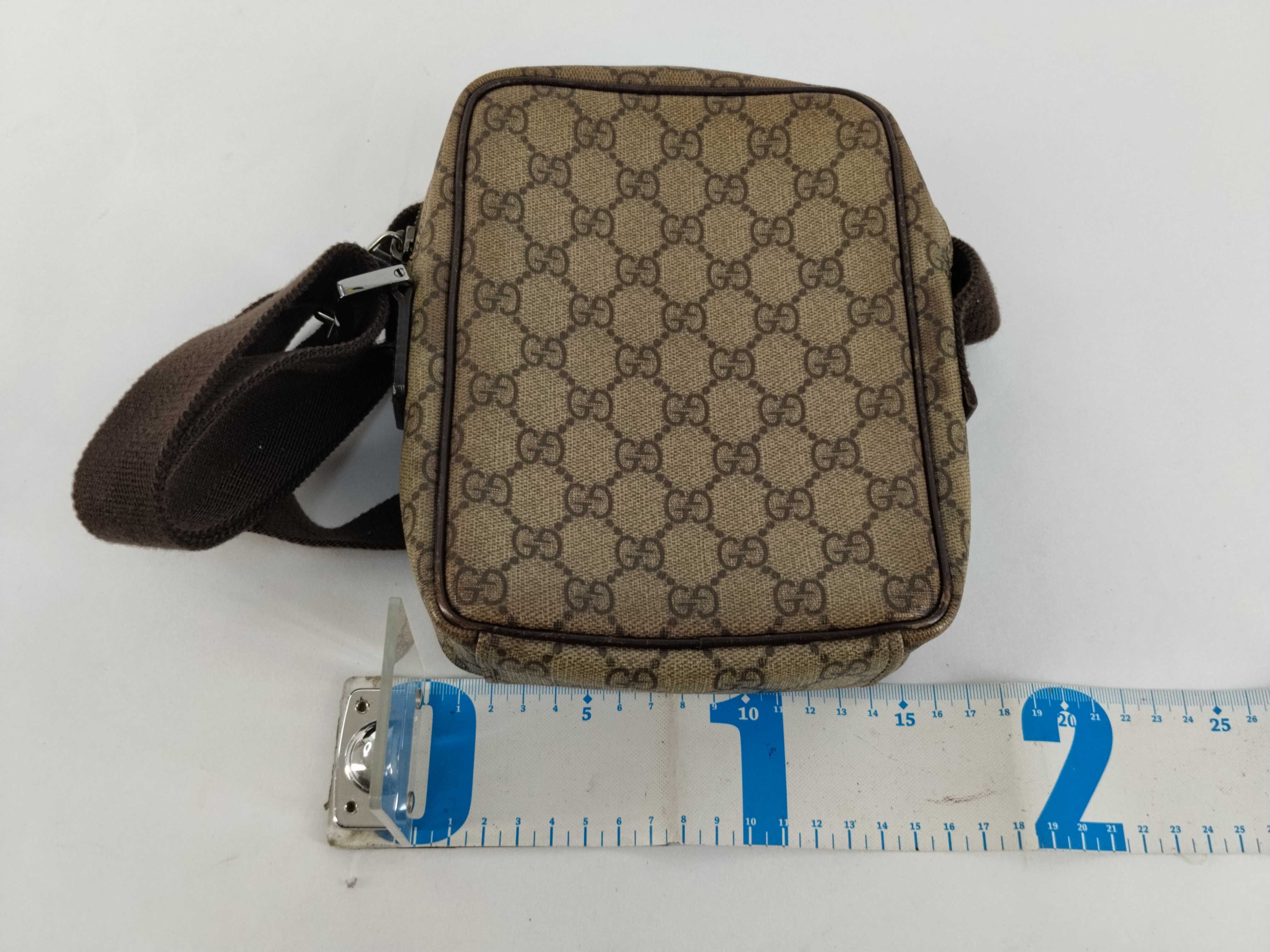 GG Canvas Shoulder Bag — view 2