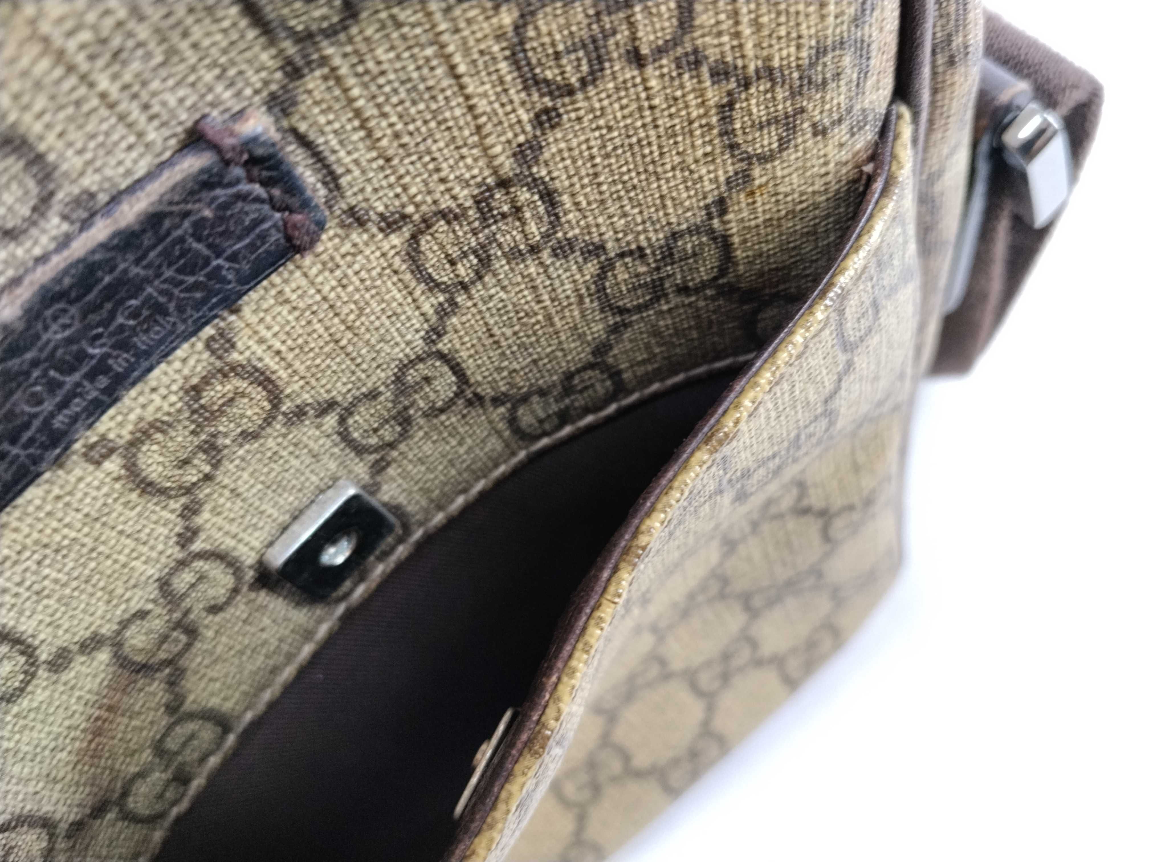 GG Canvas Shoulder Bag — view 12