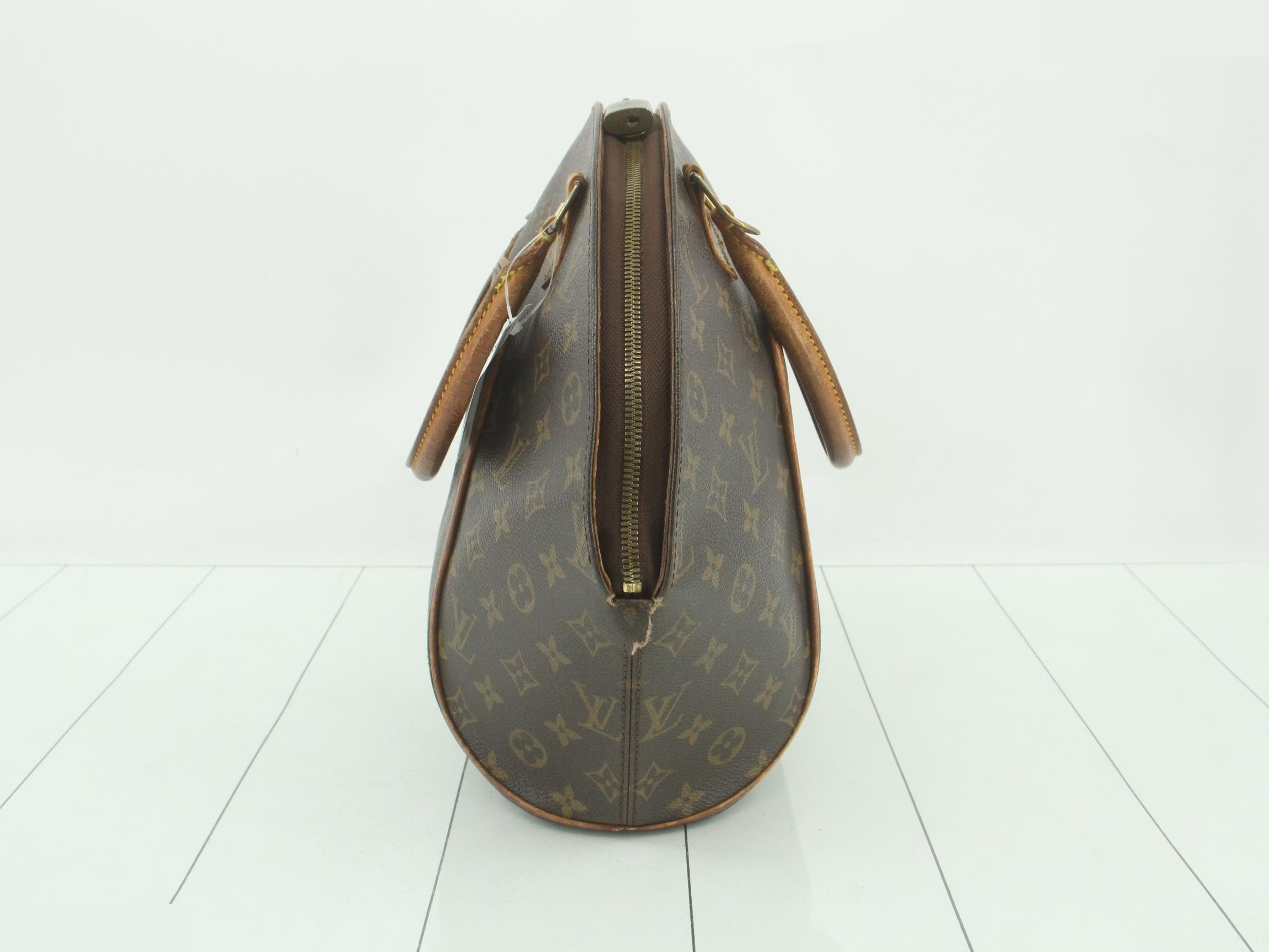 handbag — view 3