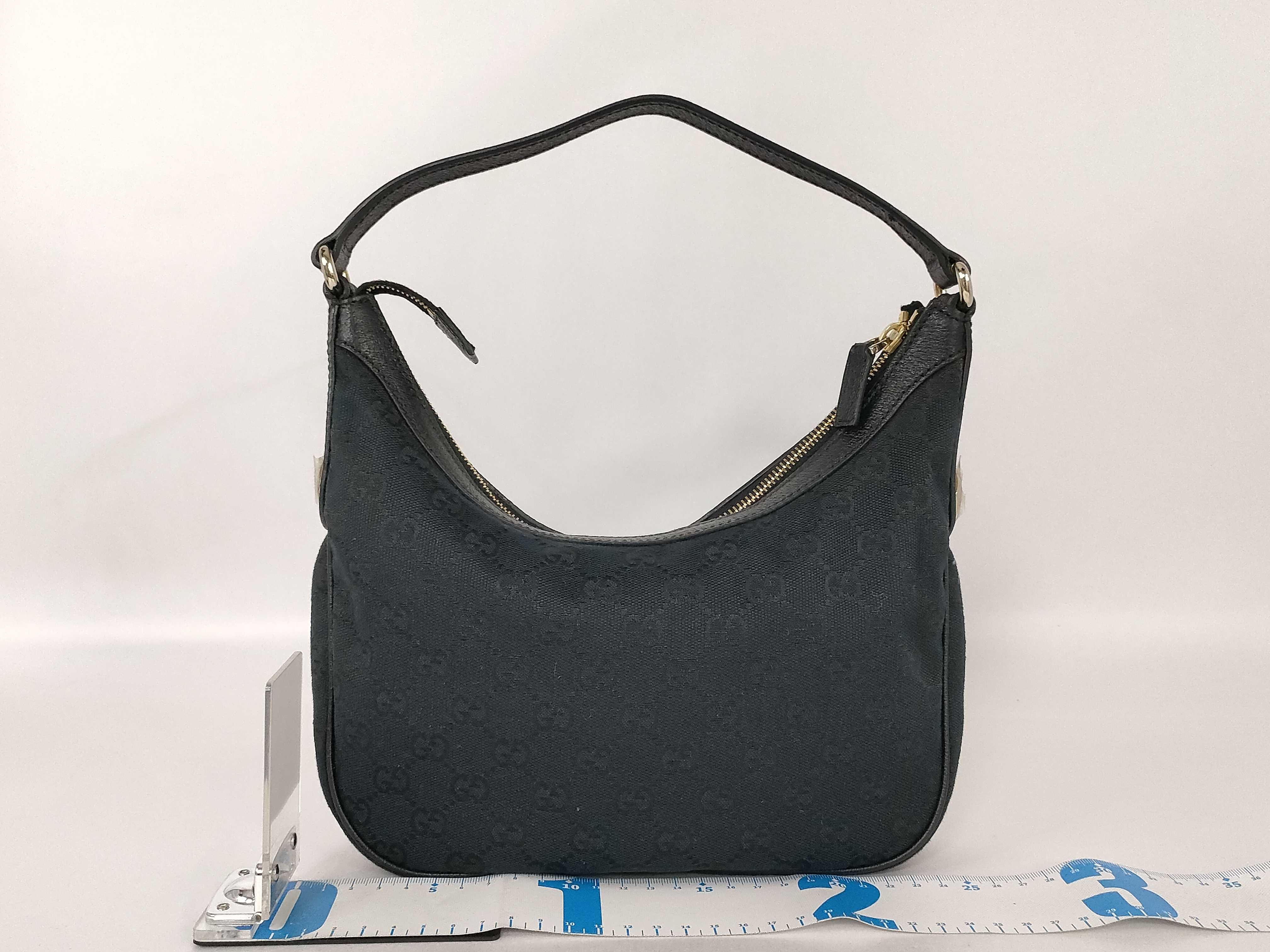 GG Canvas One-Shoulder Bag 154395 — view 2