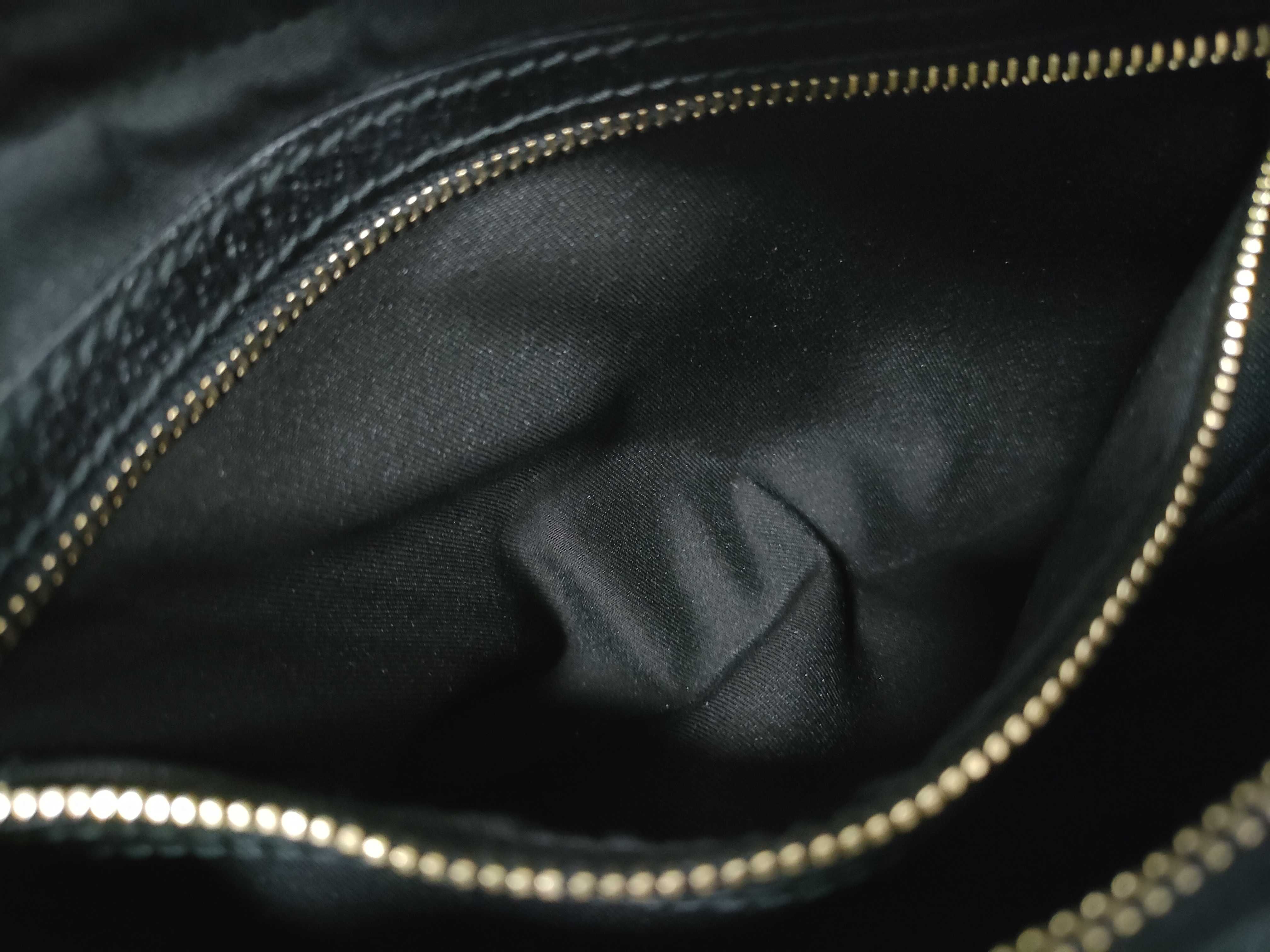 GG Canvas One-Shoulder Bag 154395 — view 11