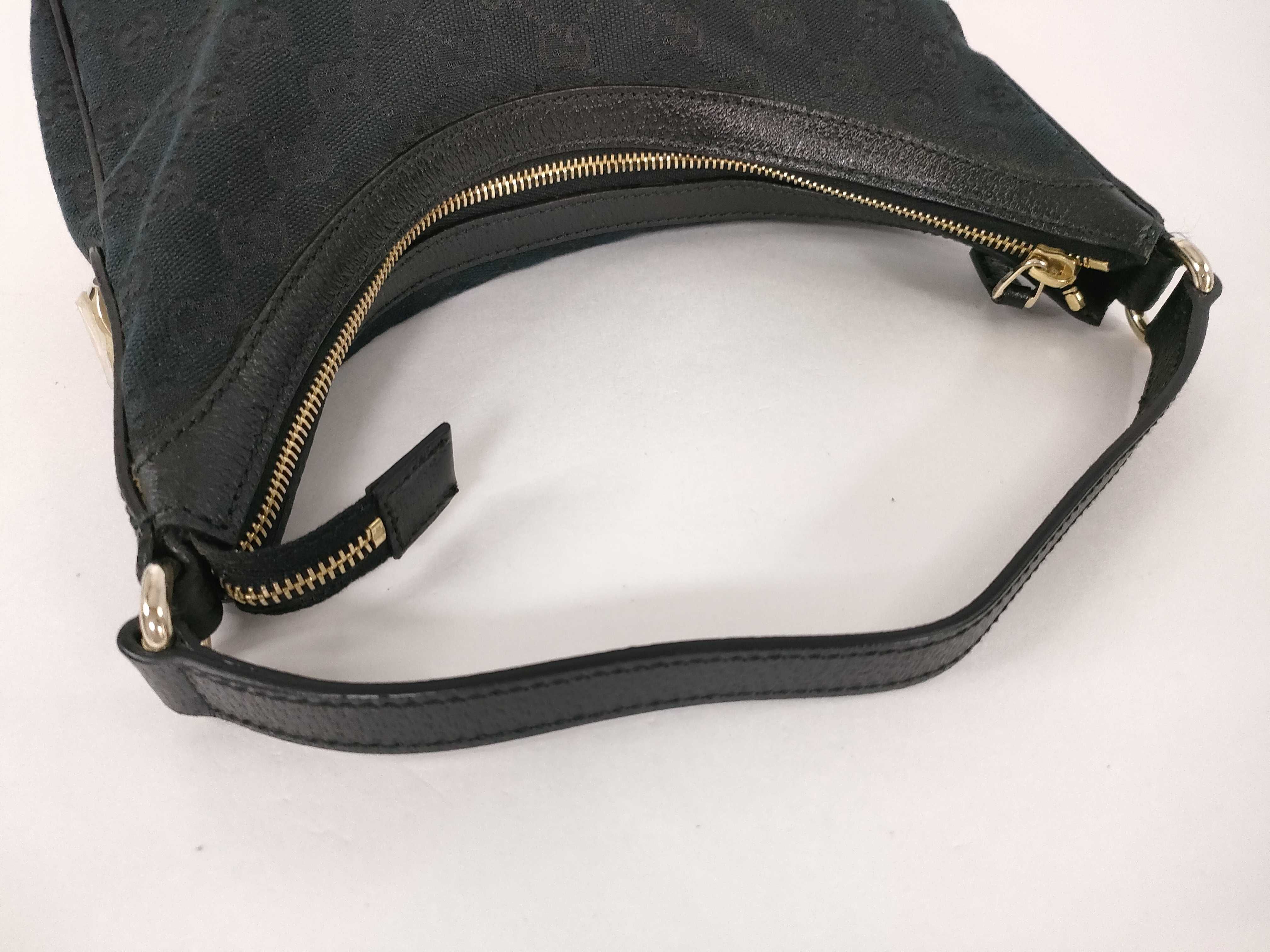 GG Canvas One-Shoulder Bag 154395 — view 3