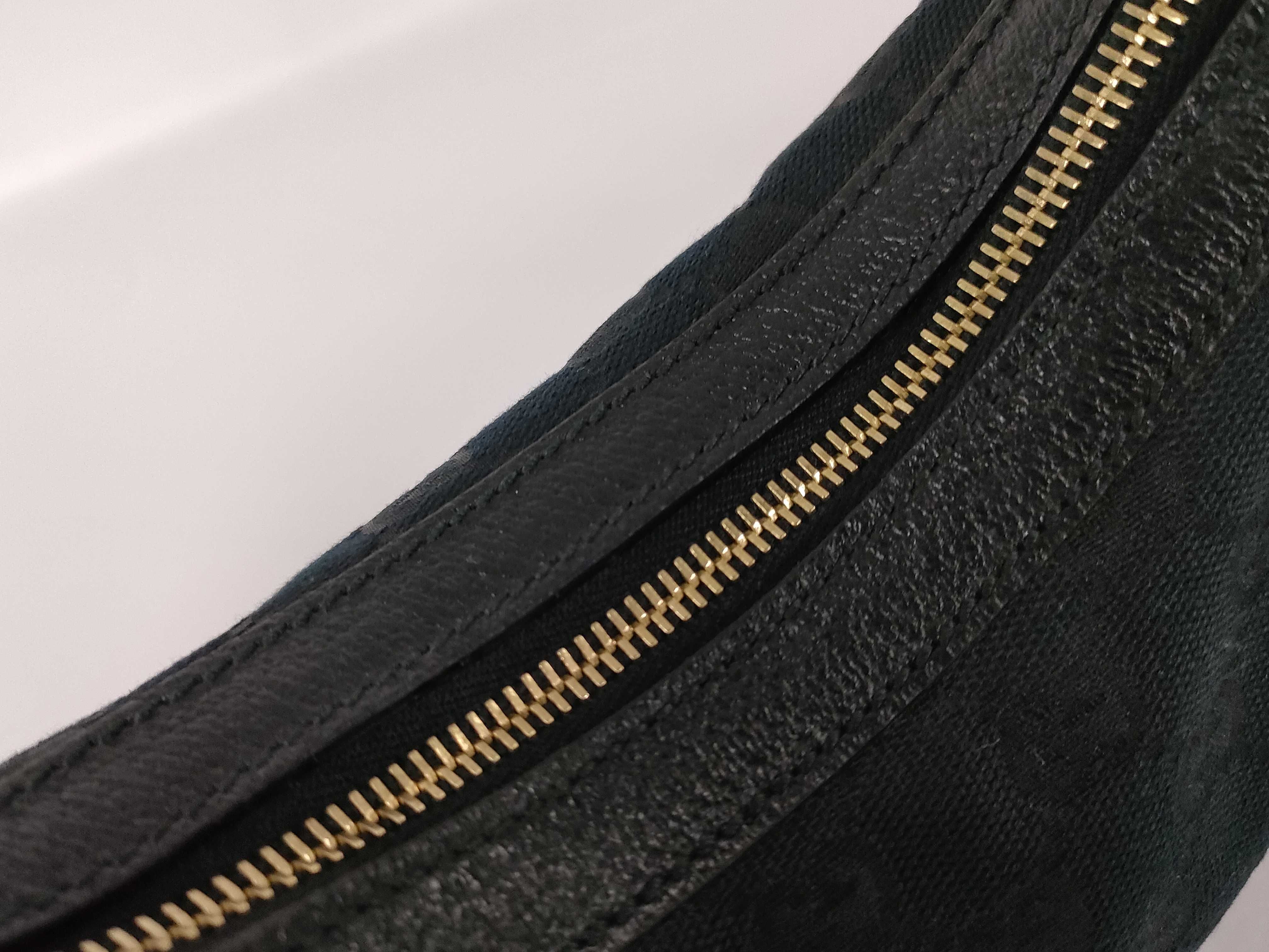 GG Canvas One-Shoulder Bag 154395 — view 8