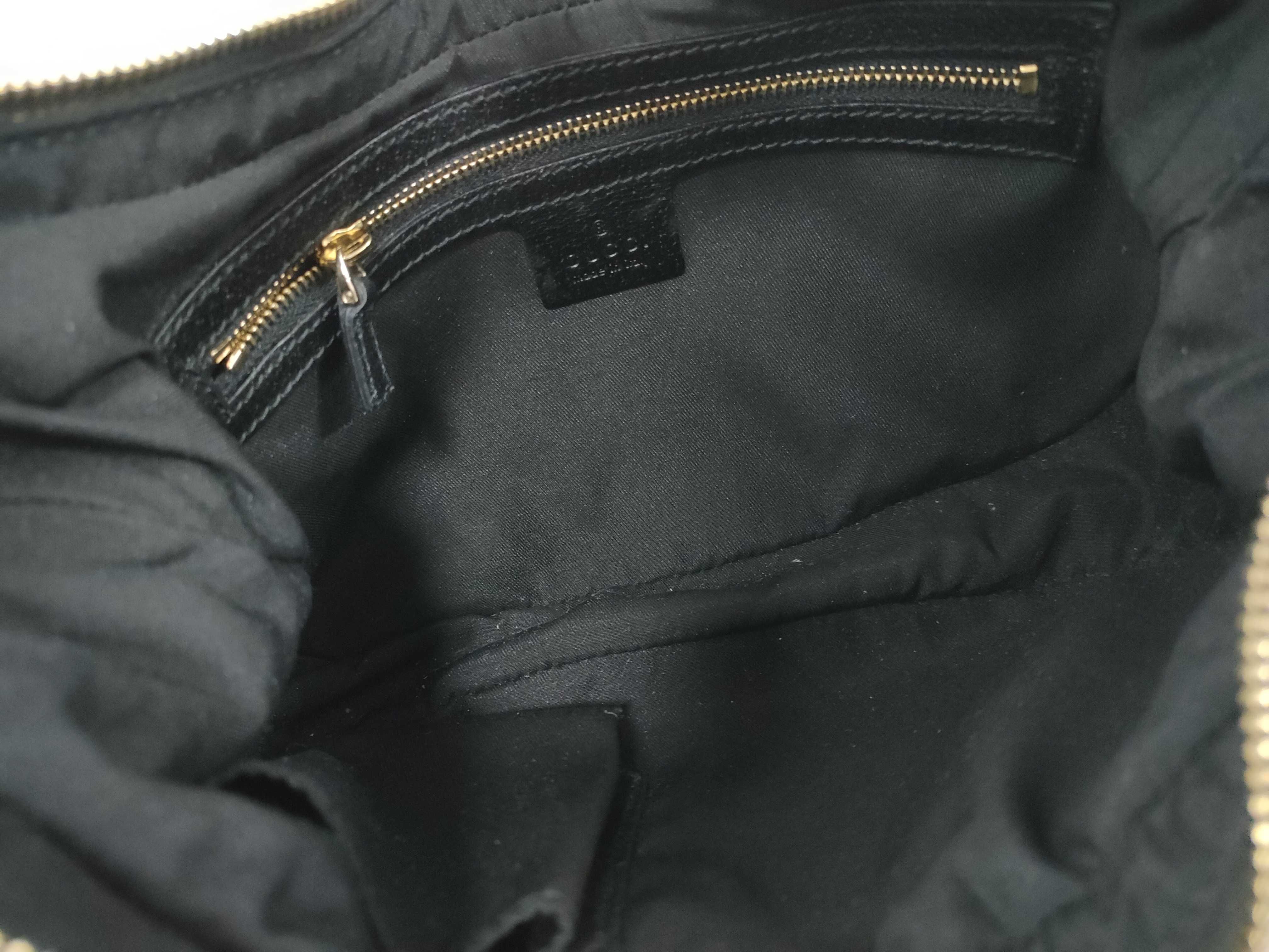 GG Canvas One-Shoulder Bag 154395 — view 9