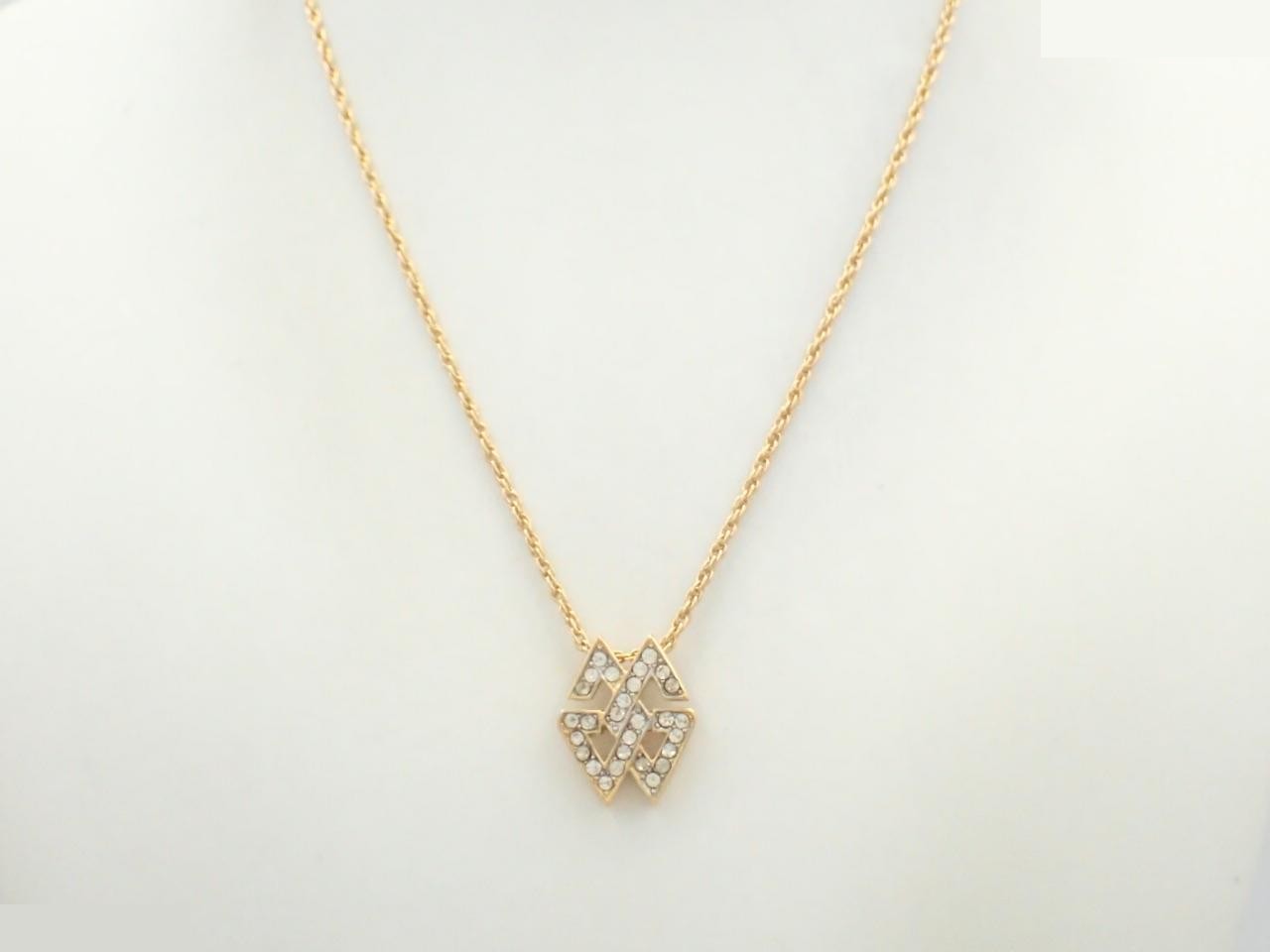 Other lines: Precious metals, necklaces, pendants — view 3