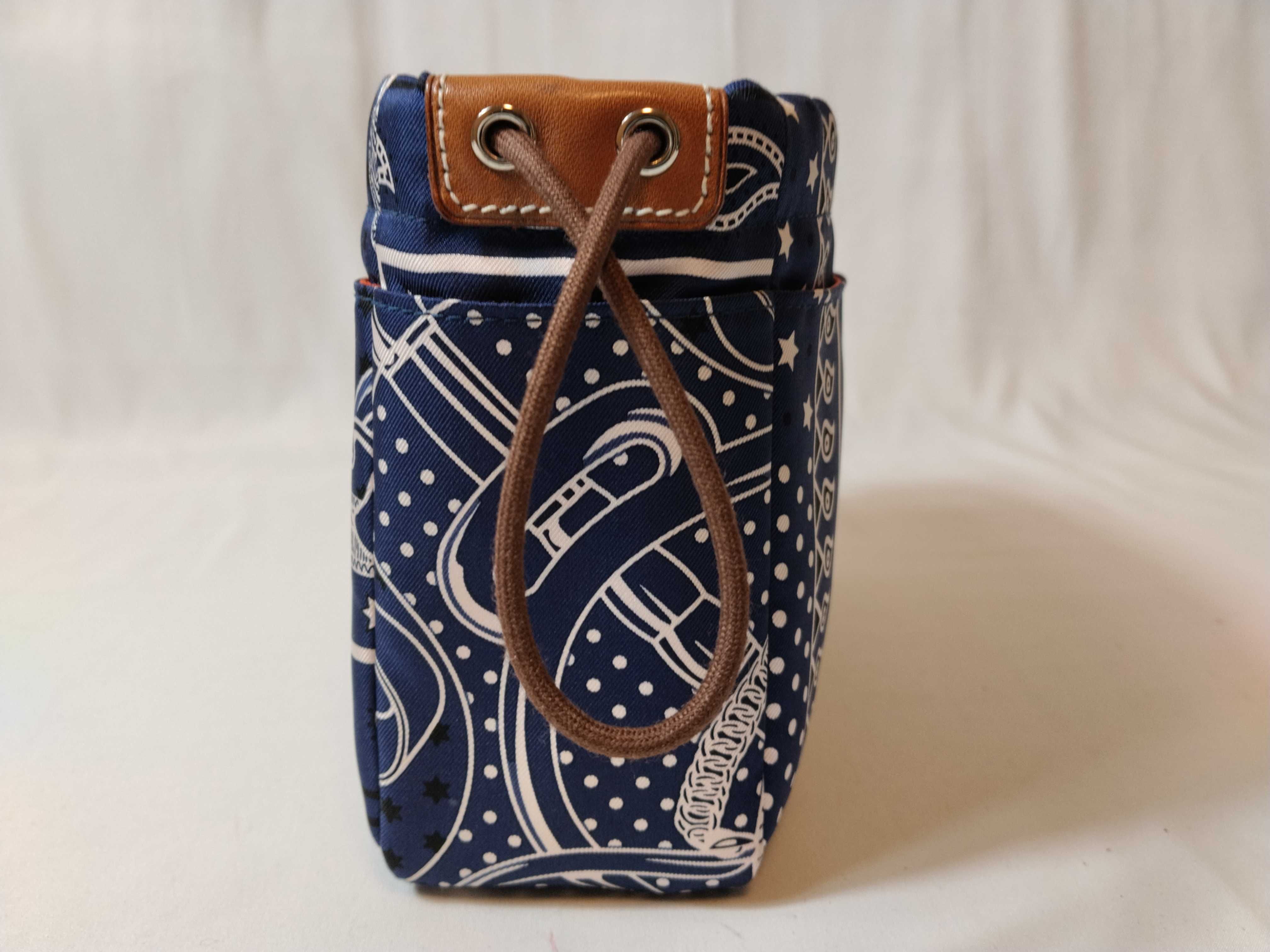 pouch — view 6