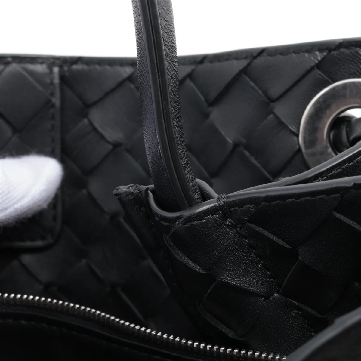 Intrecciato Medium Andiamo Leather 2WAY Handbag Black — view 15