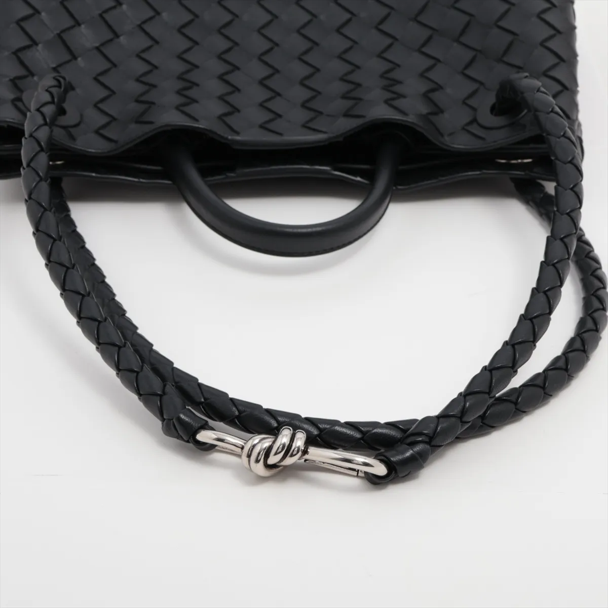Intrecciato Medium Andiamo Leather 2WAY Handbag Black — view 7
