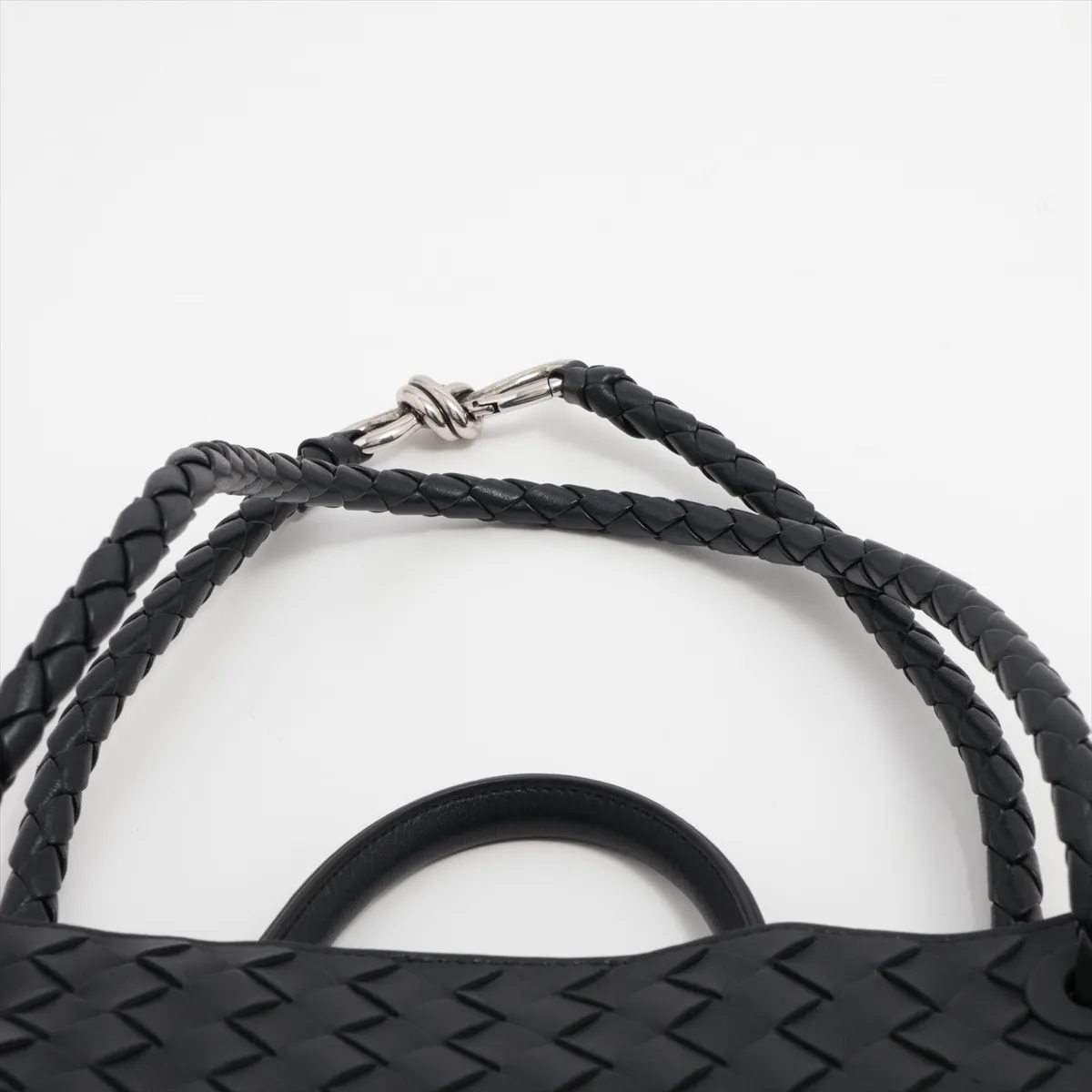 Intrecciato Medium Andiamo Leather 2WAY Handbag Black — view 8