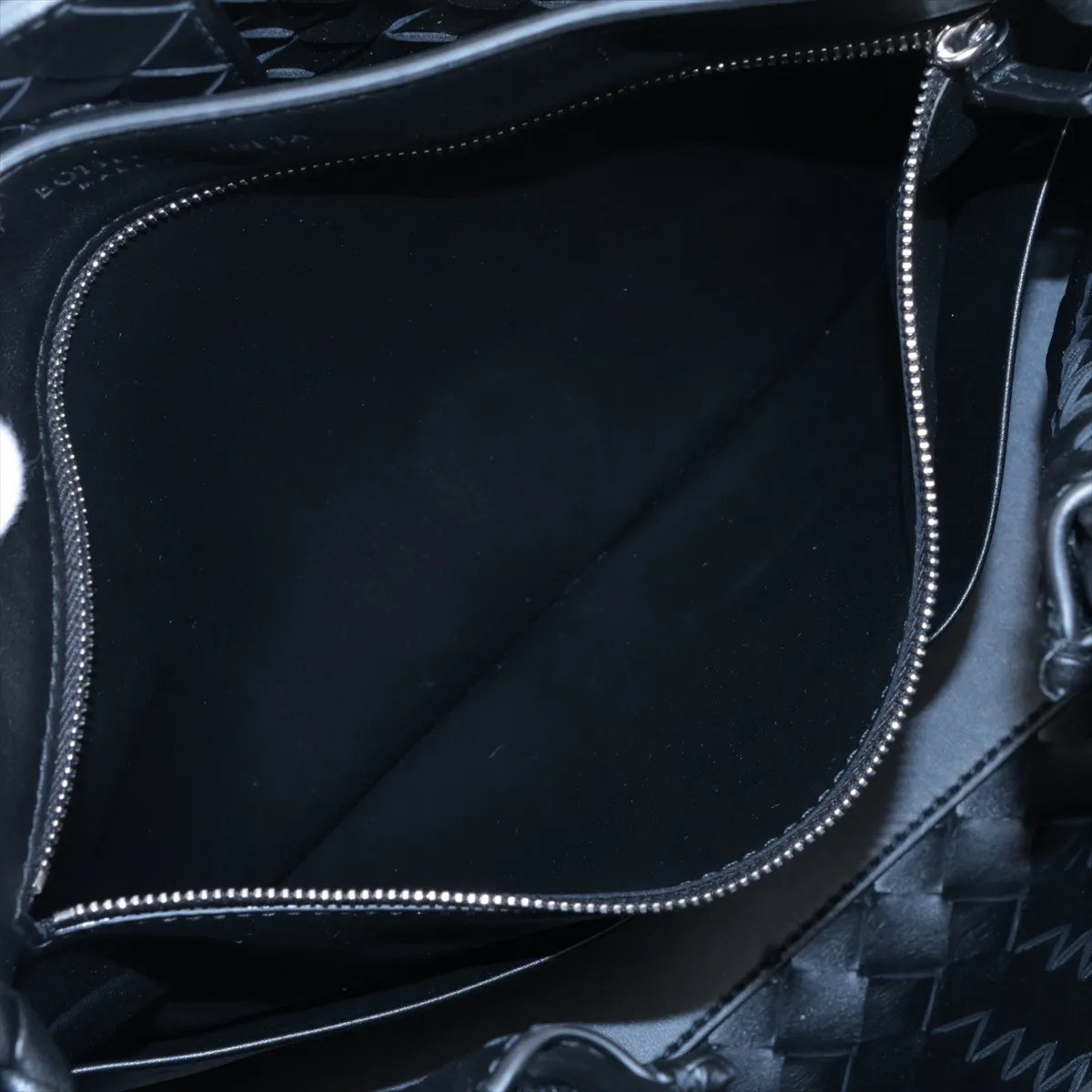 Intrecciato Medium Andiamo Leather 2WAY Handbag Black — view 10