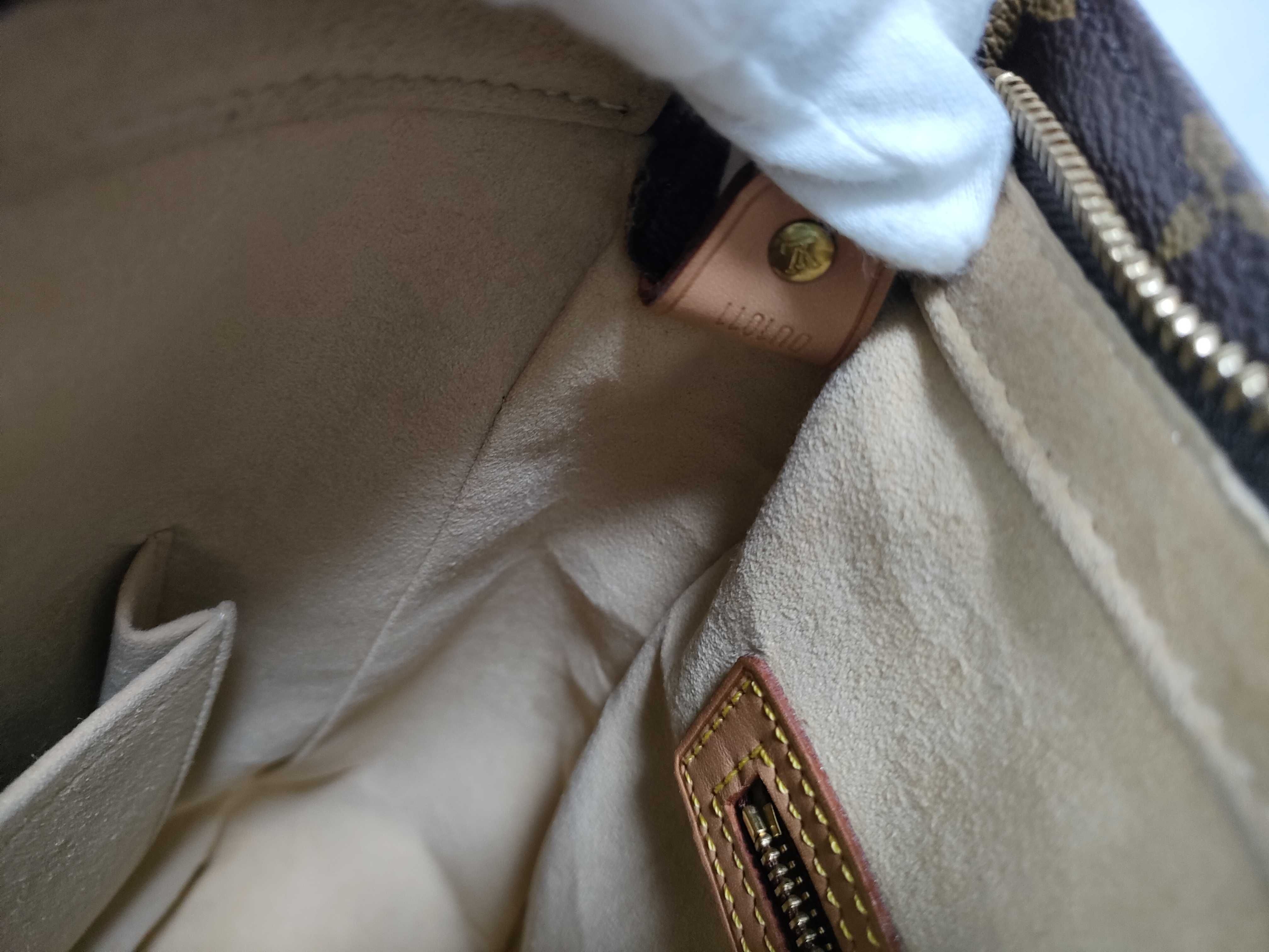 Looping Shoulder Bag Handbag Monogram — view 13