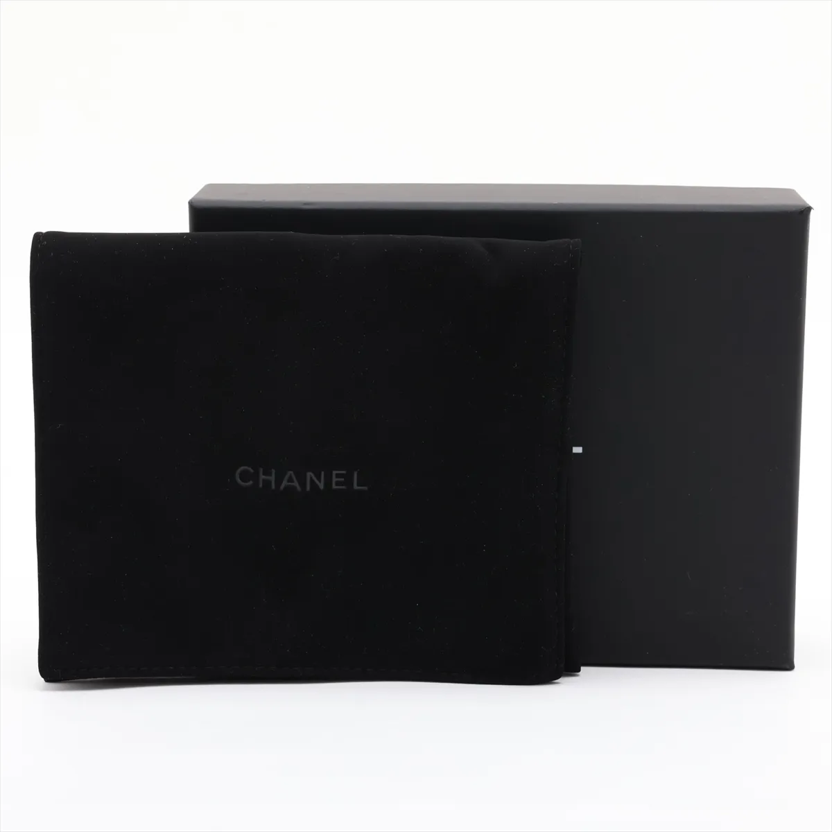 Matelassé Caviar Skin Compact Wallet, Black, Silver Hardware, UA97UKLC — view 9