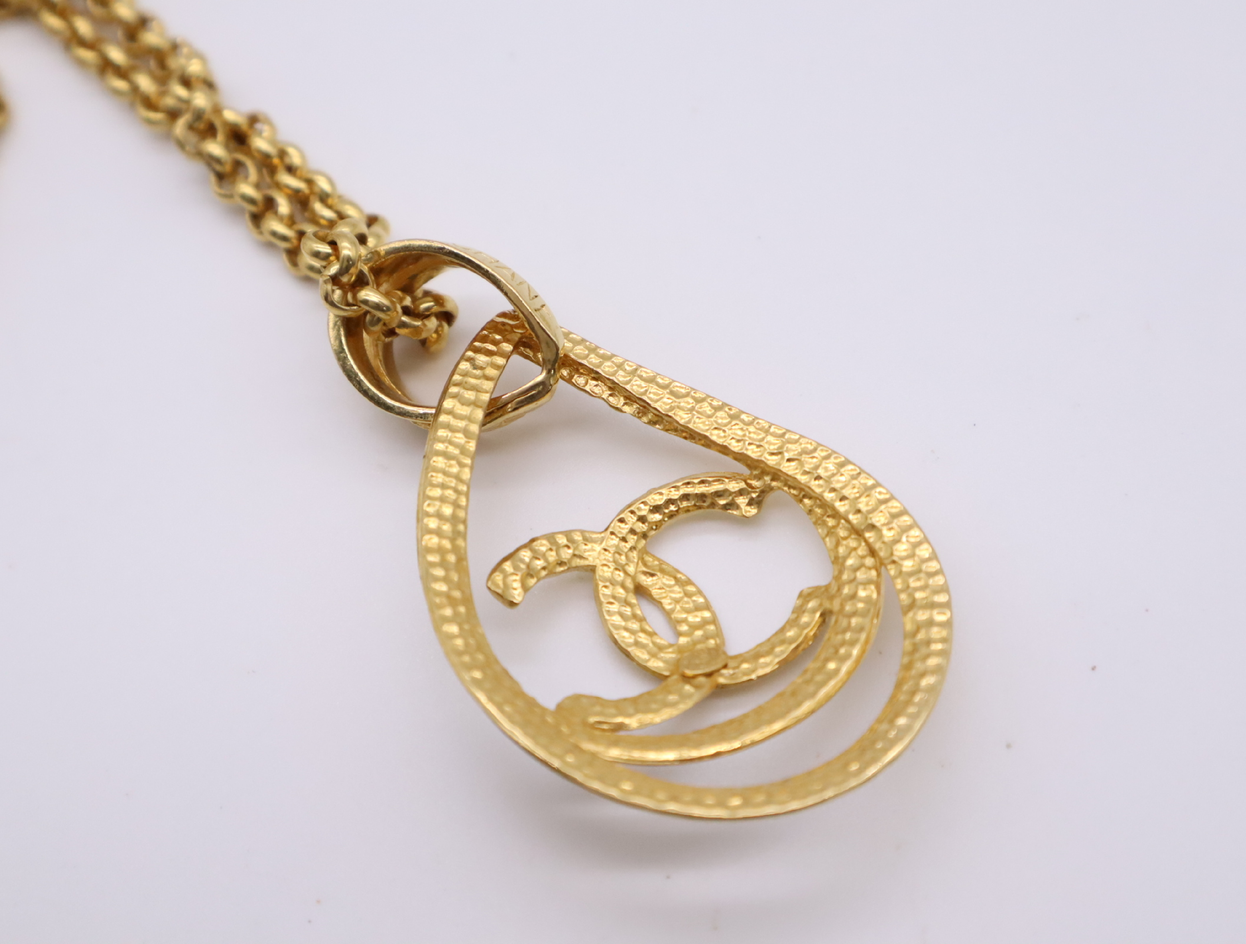 Metal Coco Mark Teardrop Motif Necklace 96P Necklace — view 4