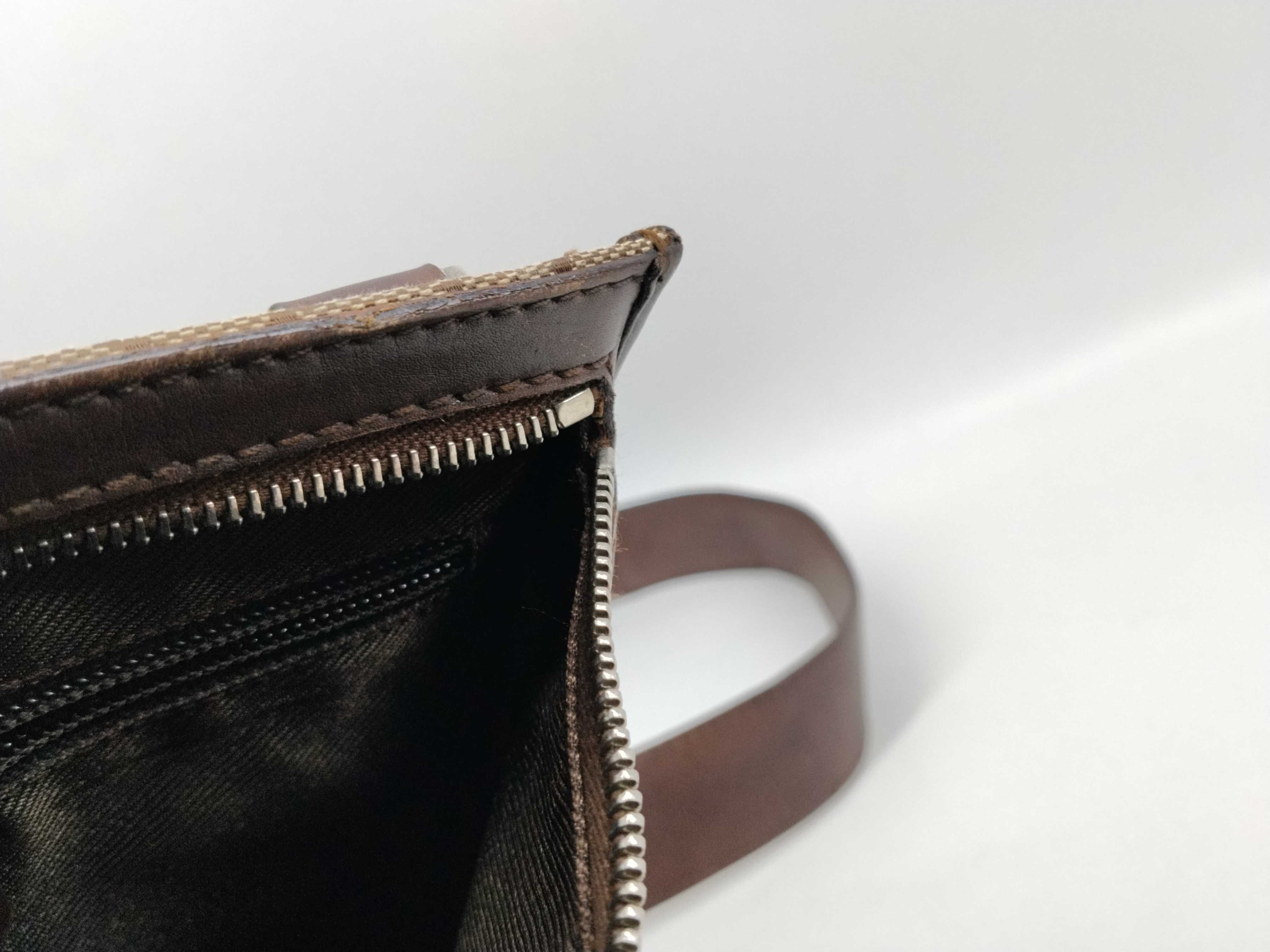 GG Canvas Shoulder Bag — view 11