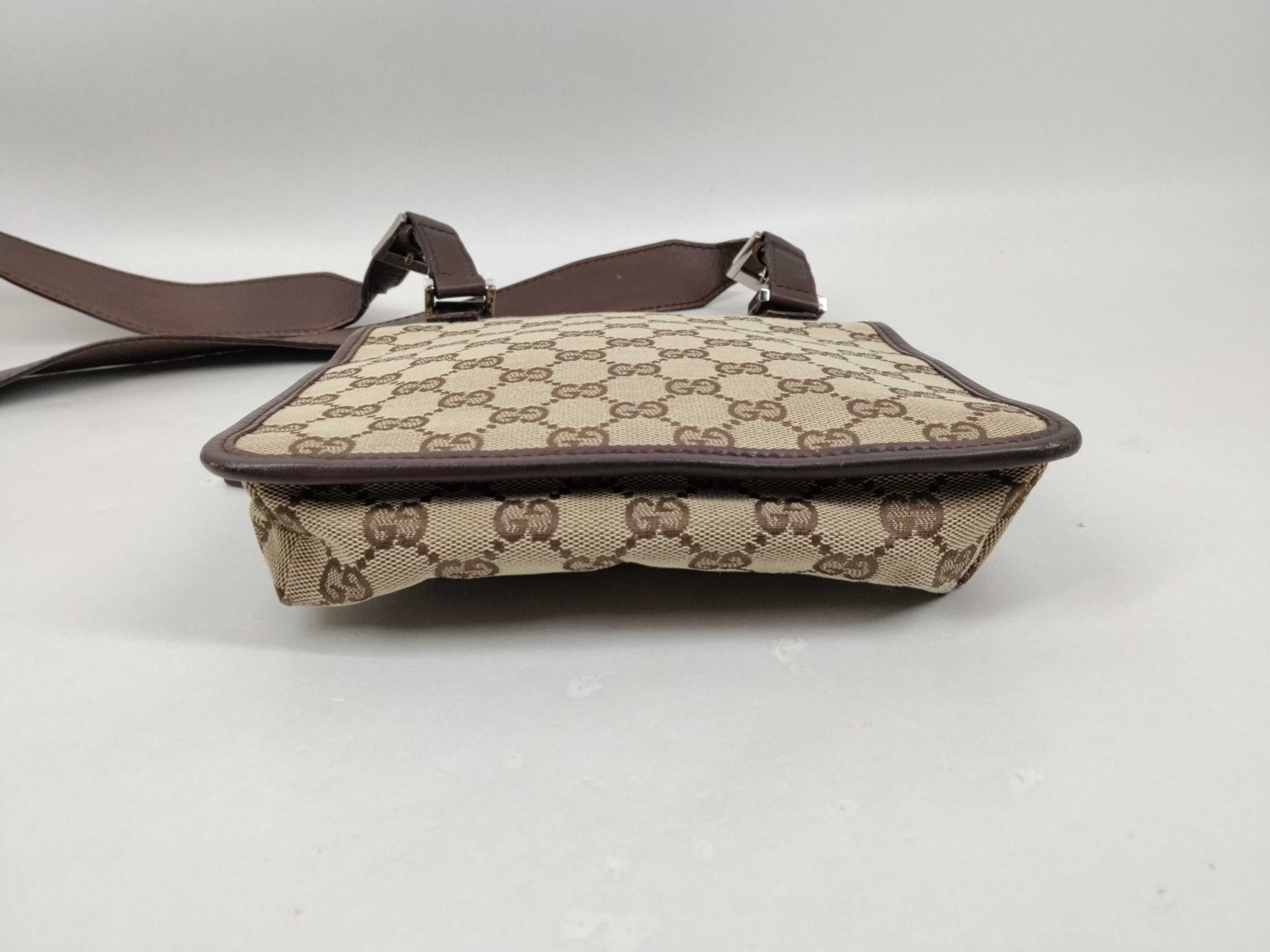 GG Canvas Shoulder Bag — view 3