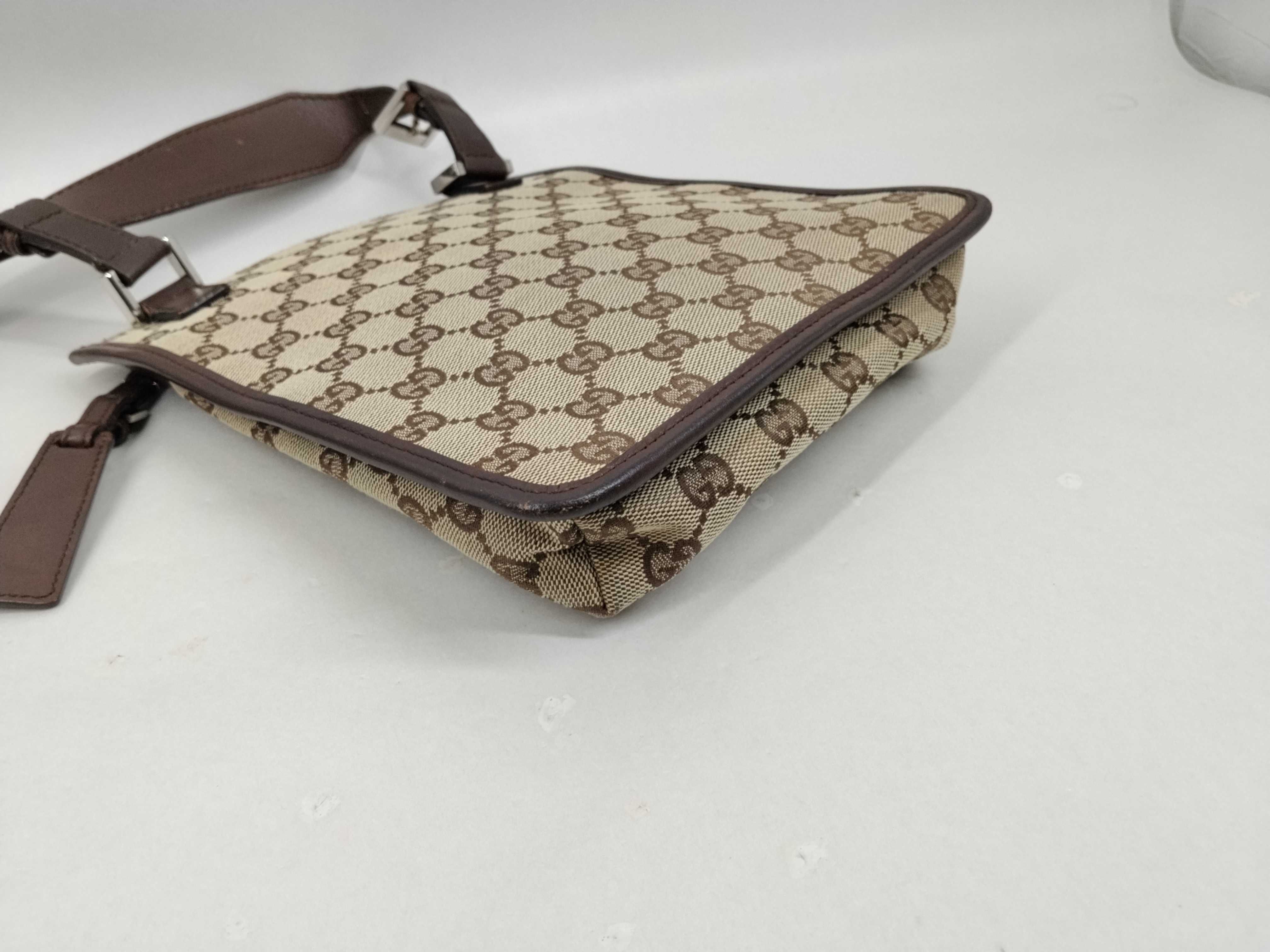 GG Canvas Shoulder Bag — view 4