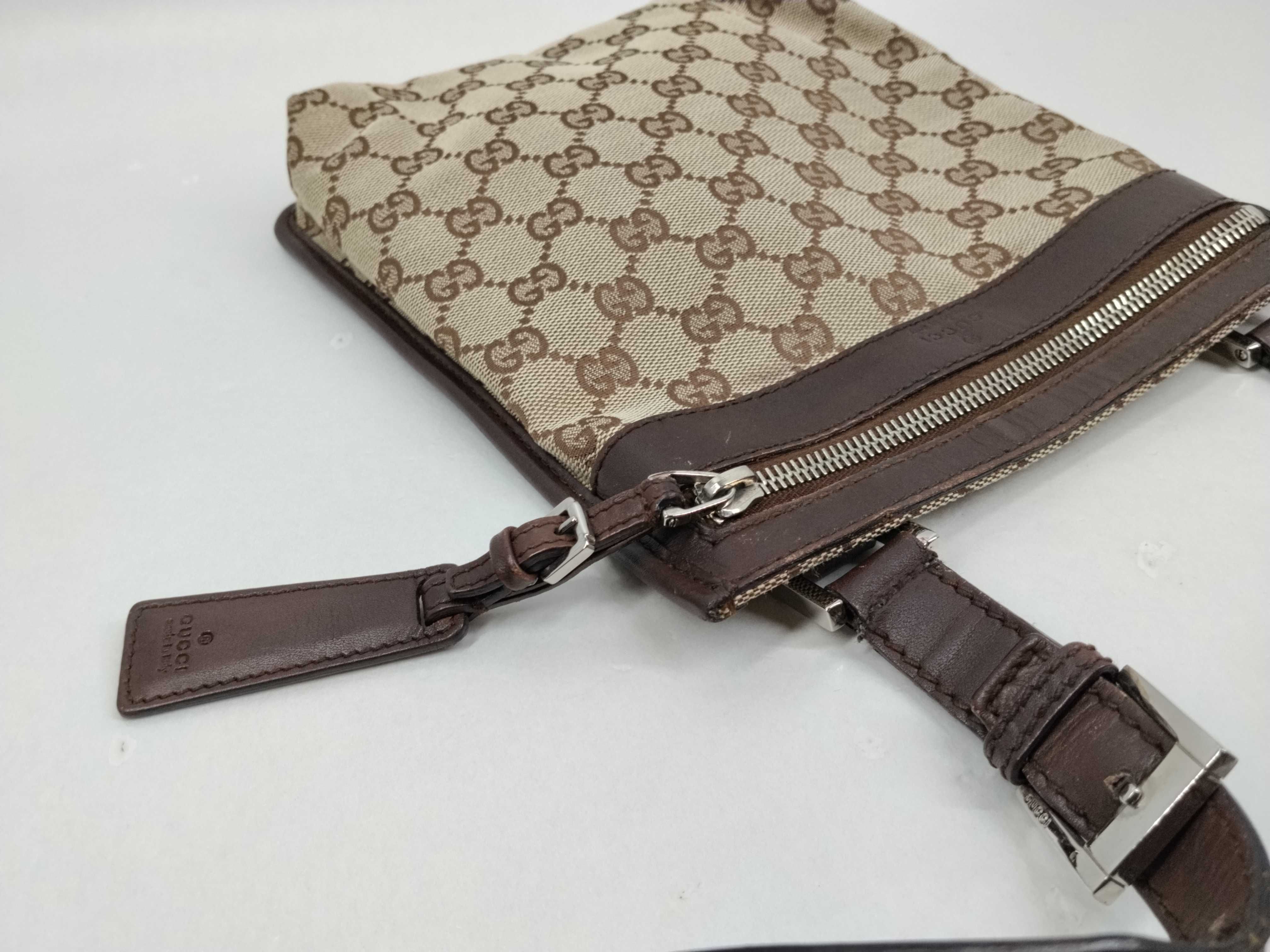 GG Canvas Shoulder Bag — view 9