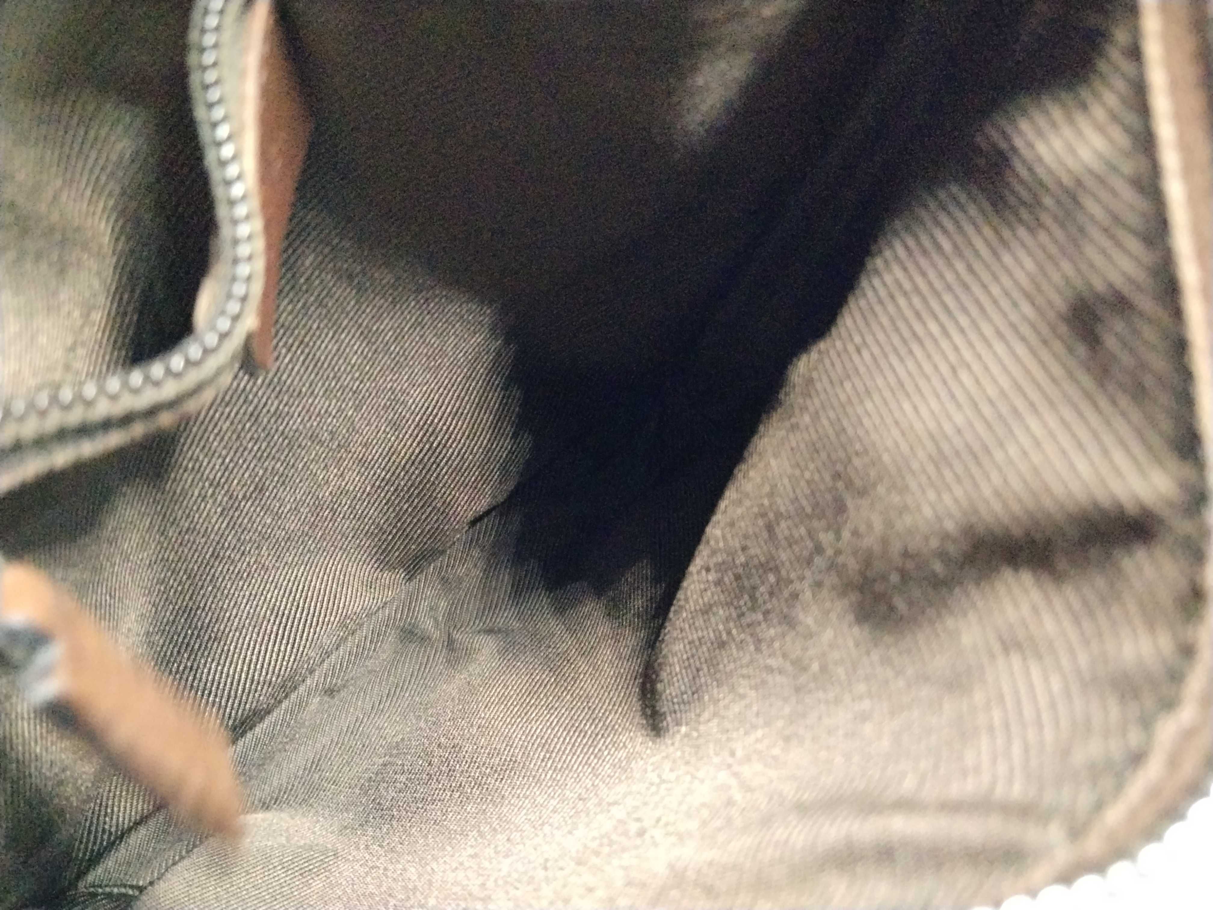GG Canvas Shoulder Bag — view 10