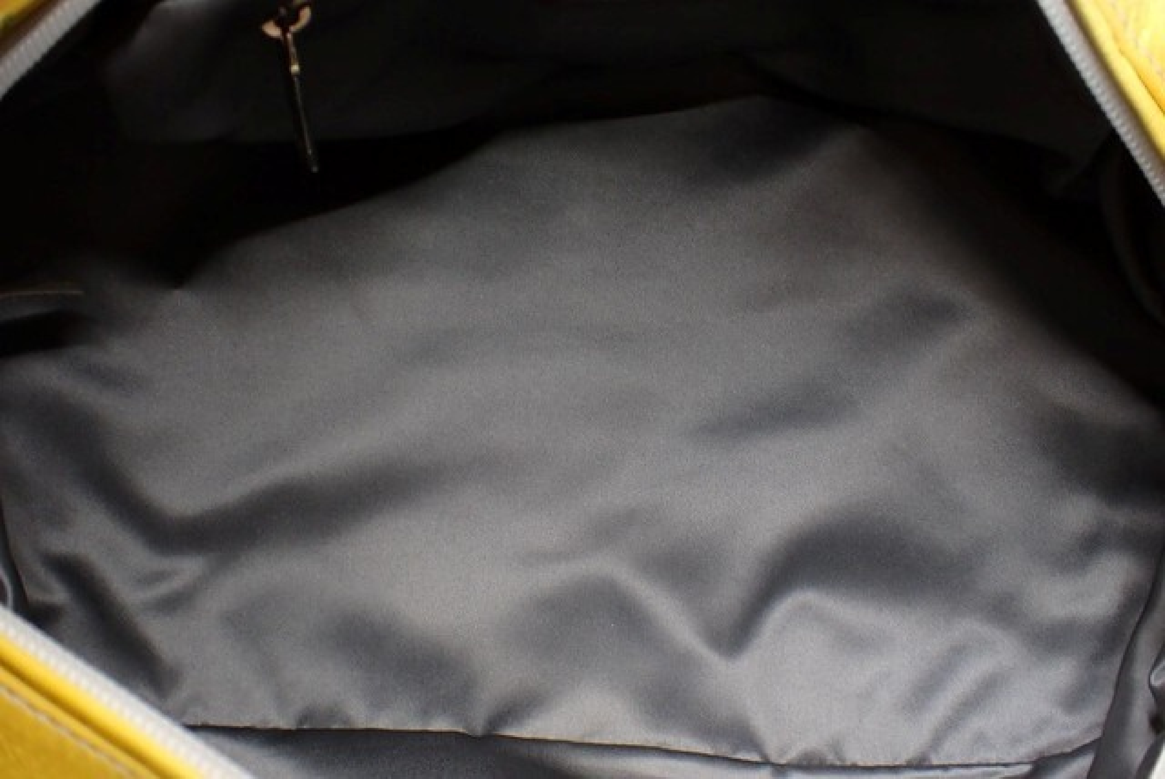 enamel Boston bag with plastic chain, serial number 12. — view 8