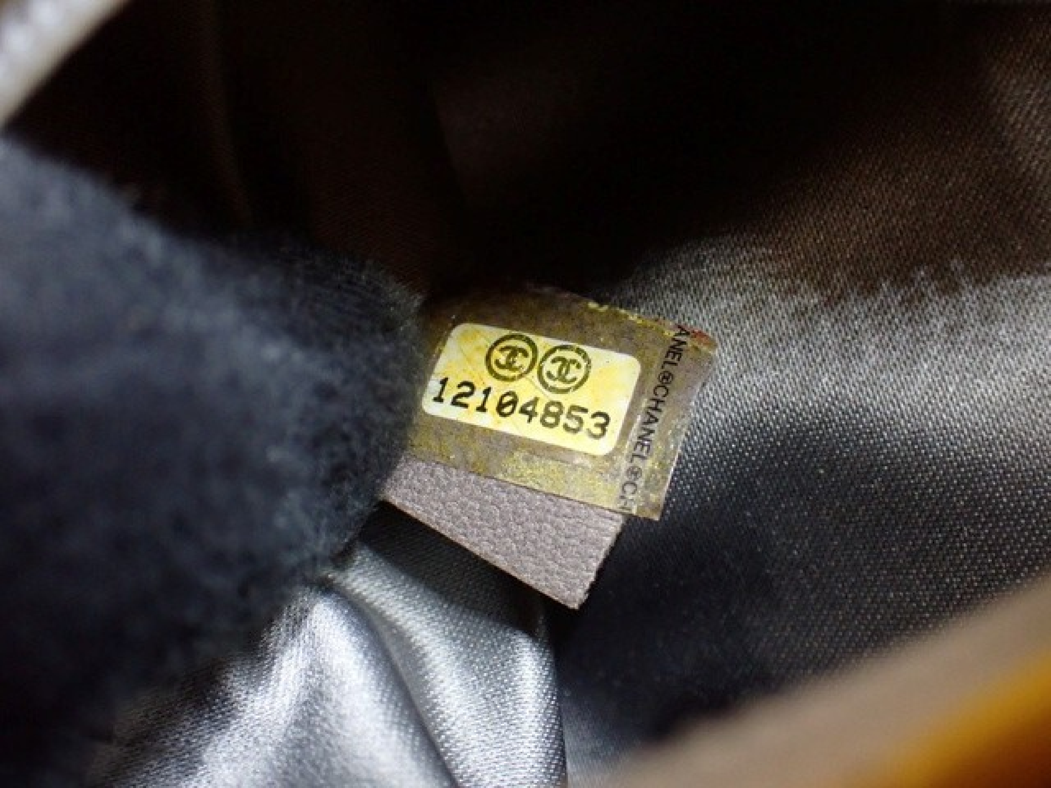 enamel Boston bag with plastic chain, serial number 12. — view 9