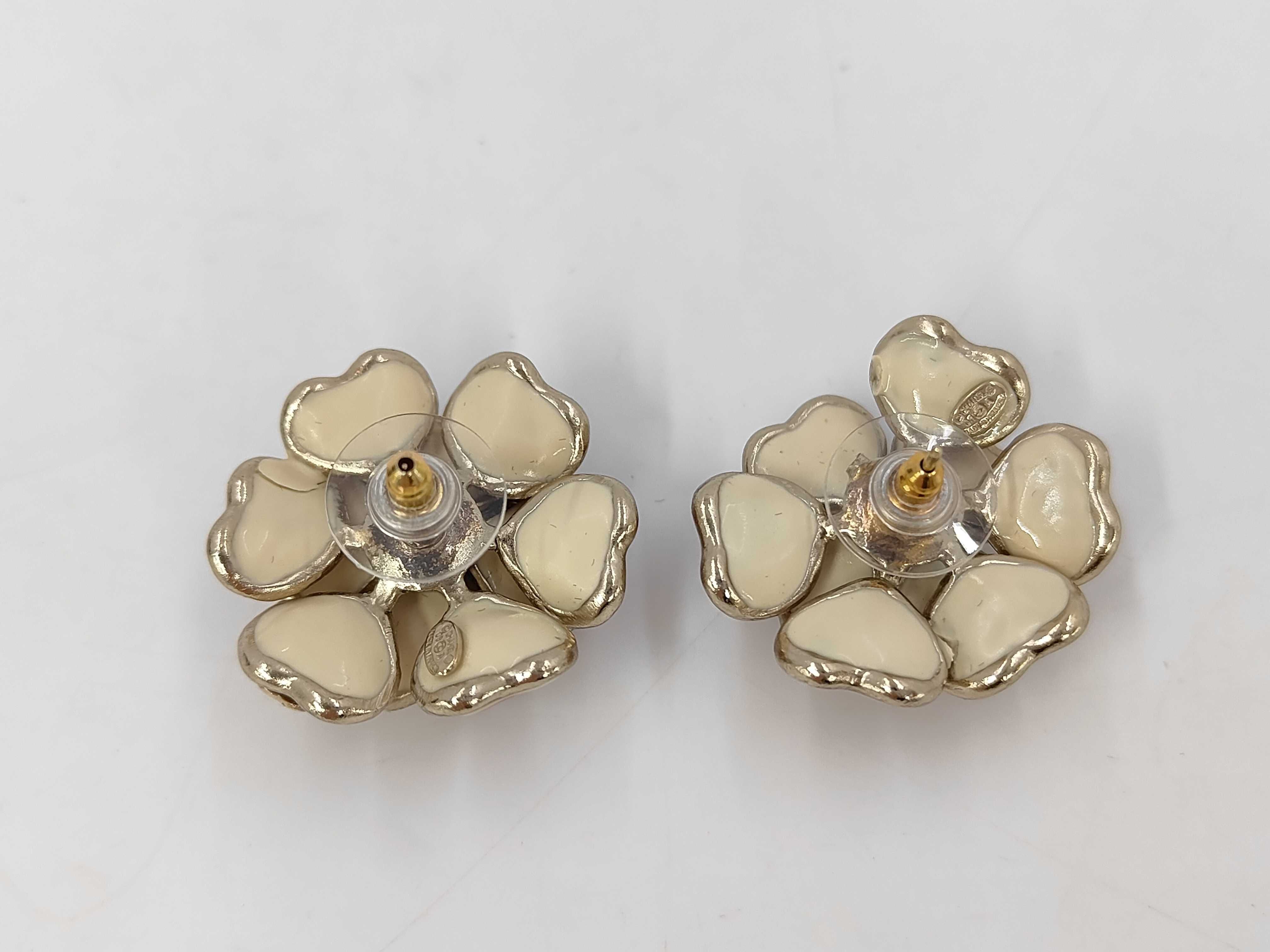flower earrings with rice earrings — view 2